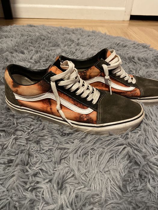 Black vans outlet bleached