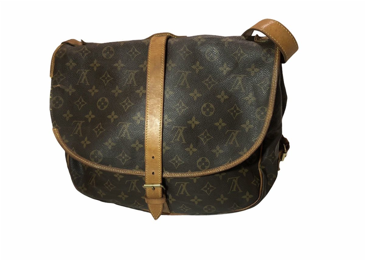 Vintage Louis Vuitton Saumur 30 Monogram Shoulder Bag