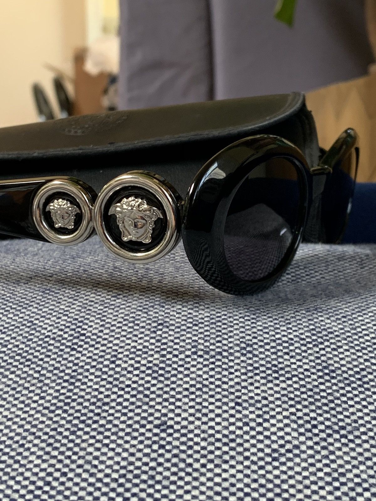 Versace × Vintage *RARE* Vintage Gianni Versace Medusa Sunglasses Size ONE SIZE - 2 Thumbnail