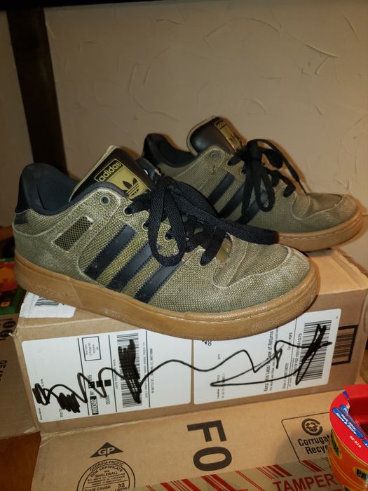 Adidas bucktown hot sale hemp olive