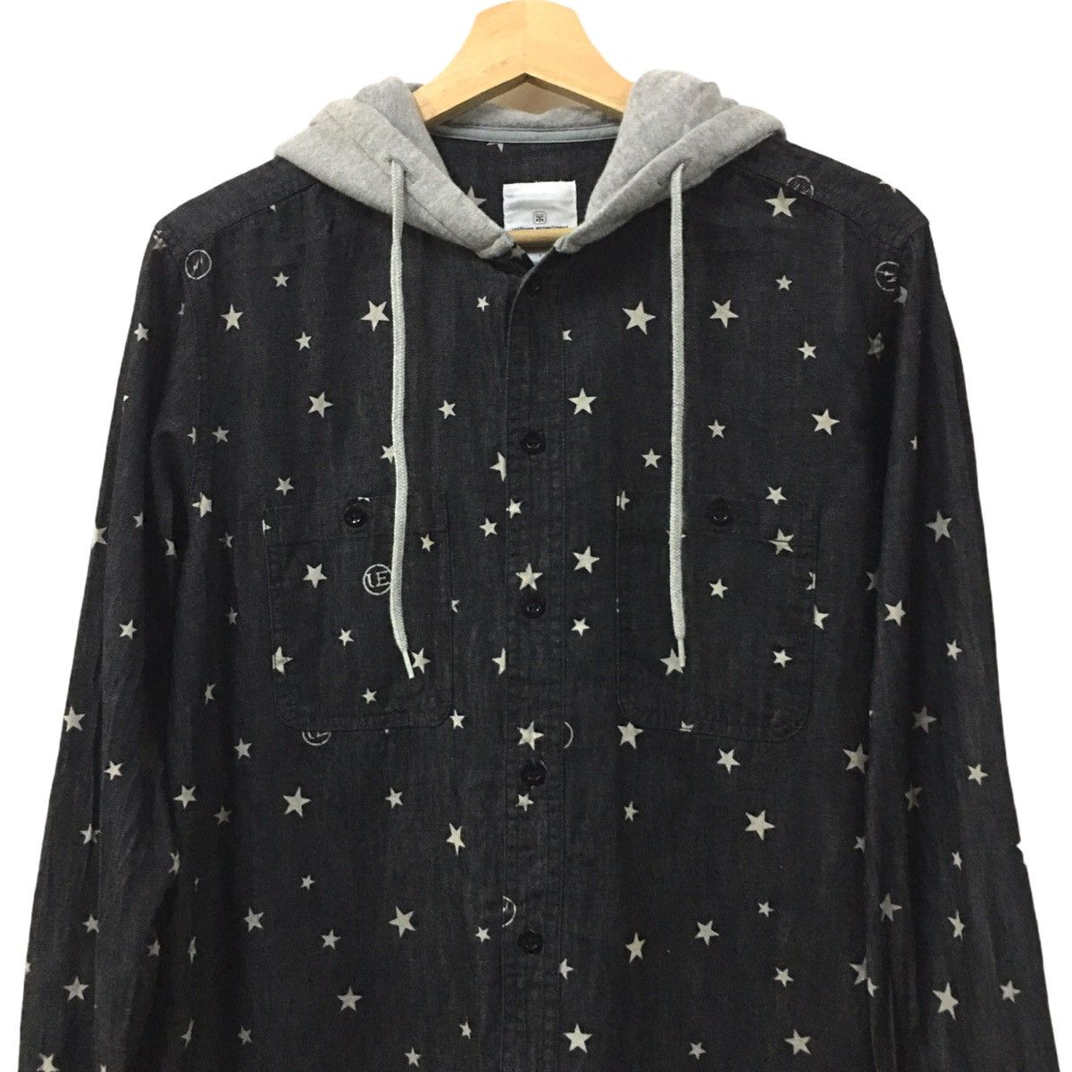 Fragment Design × Sophnet. × uniform experiment AW2017 Uniform Experiment Stars Logo Shirt Hooded Size US S / EU 44-46 / 1 - 2 Thumbnail
