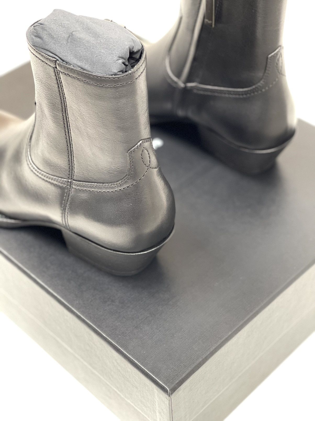 Saint Laurent Paris Saint Laurent Lukas 40 Zip Boots (WOMENS) Size US 6 / IT 36 - 5 Thumbnail