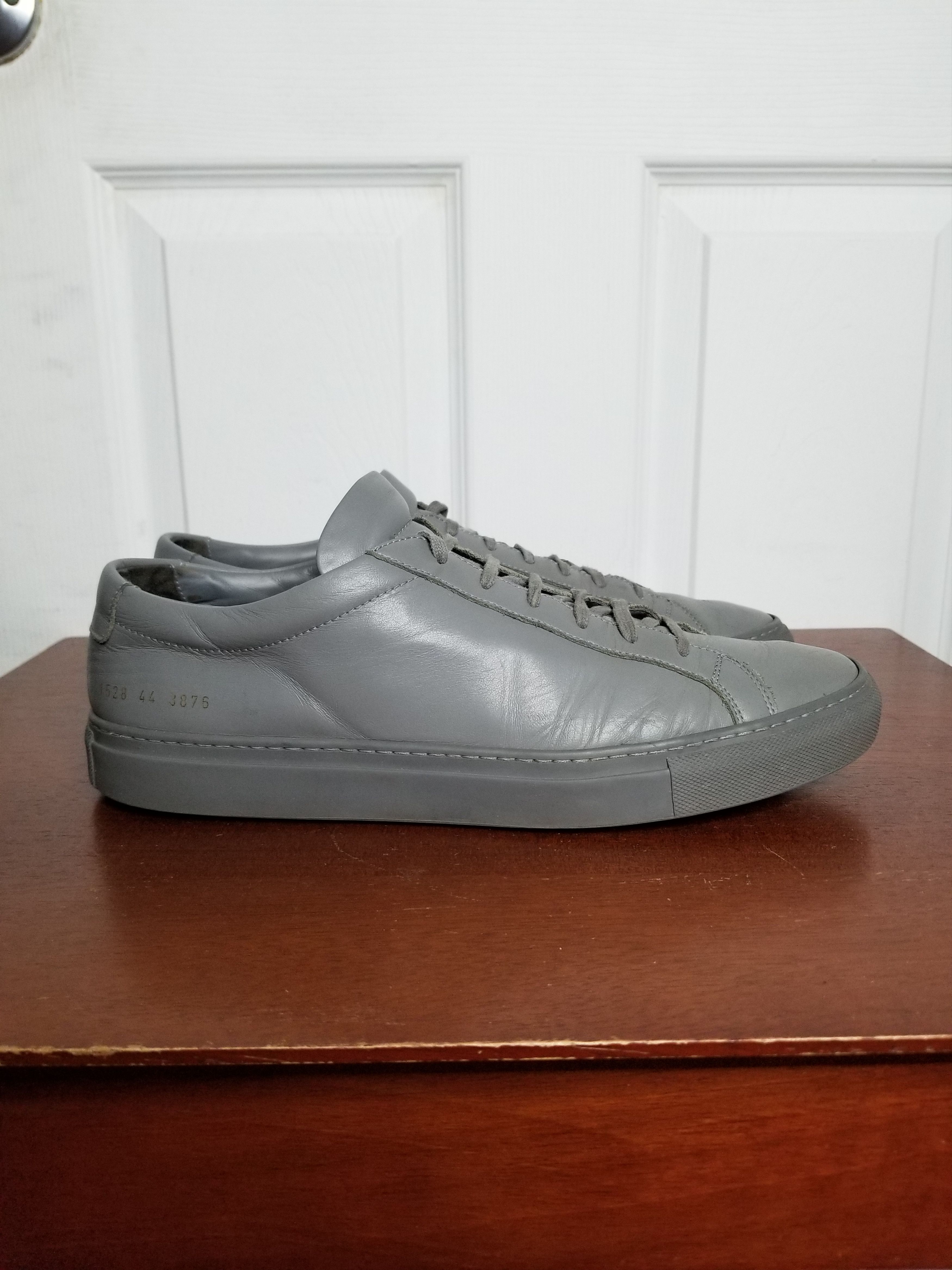 Common Projects Common Projects Achilles Low Lace Up Leather Sneakers Size US 11 / EU 44 - 2 Thumbnail