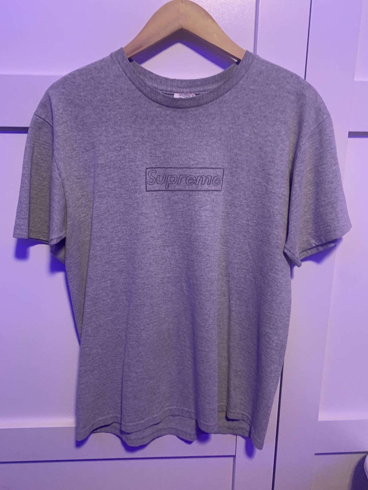 Supreme Supreme X Kaws Box Logo Tee Grey Size Medium Gently used 🔥 |  Grailed