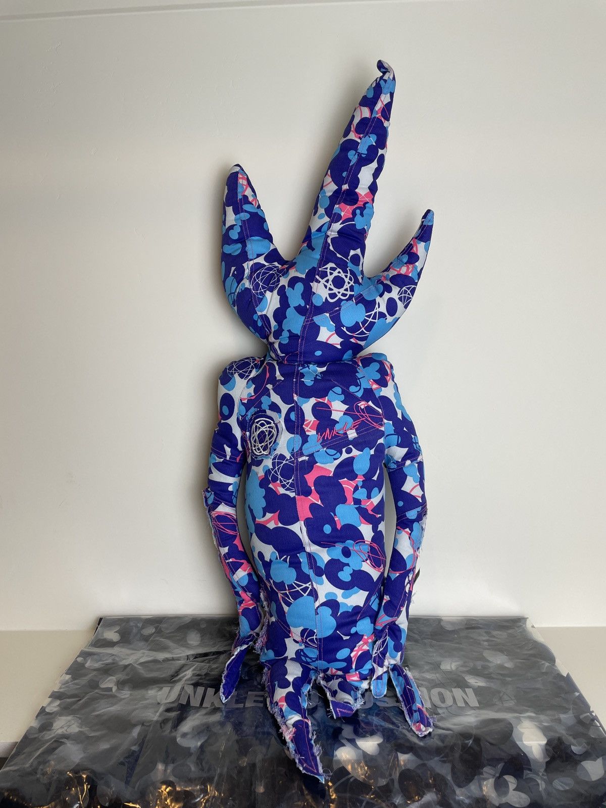 Futura × Medicom Toy MEDICOM TOY Futura 2000 Unkle Cushion KAWS Supreme Bape Ape Size ONE SIZE - 1 Thumbnail