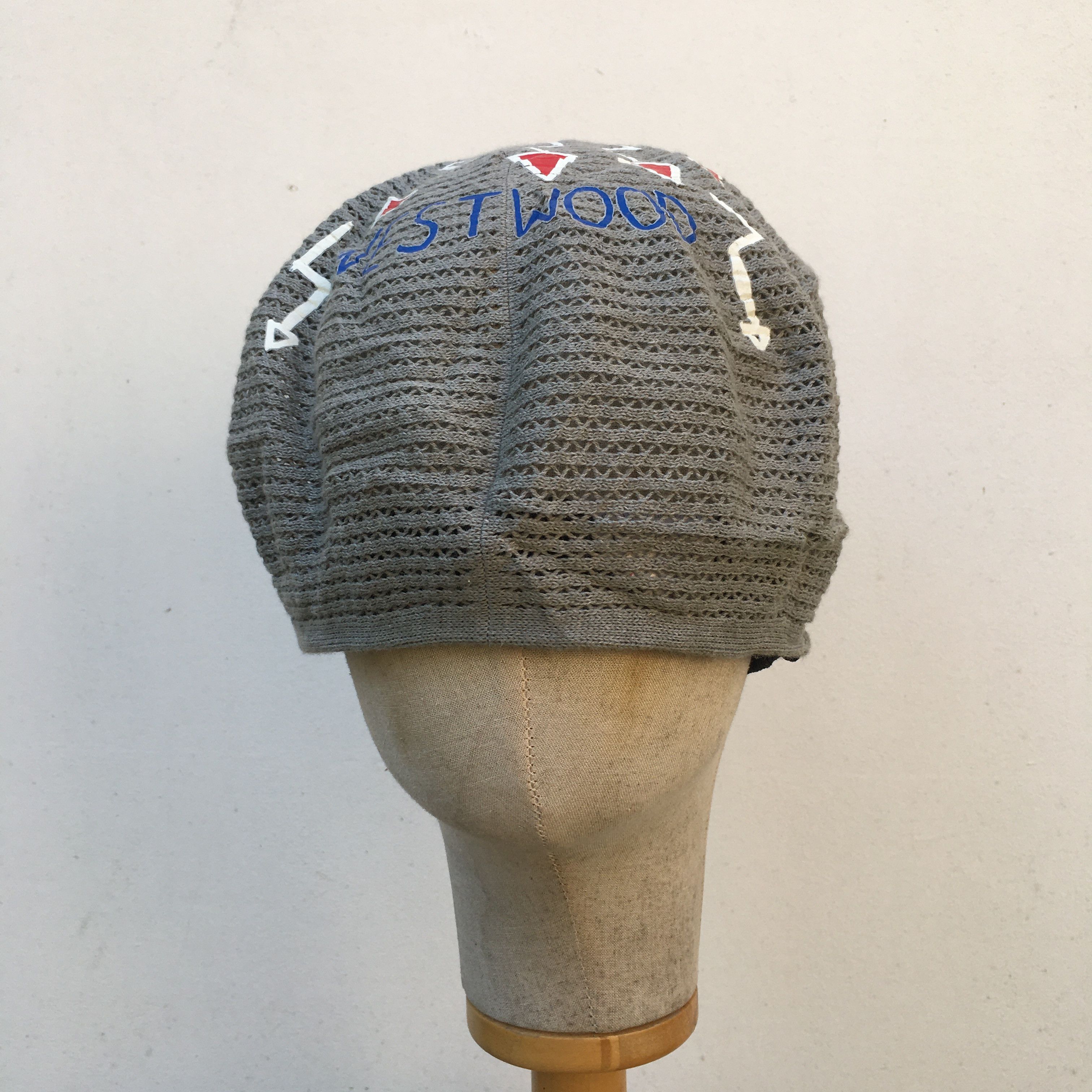 Vivienne Westwood Vivienne Westwood Knitted Gear Headwear Cap Crochet Size ONE SIZE - 1 Thumbnail
