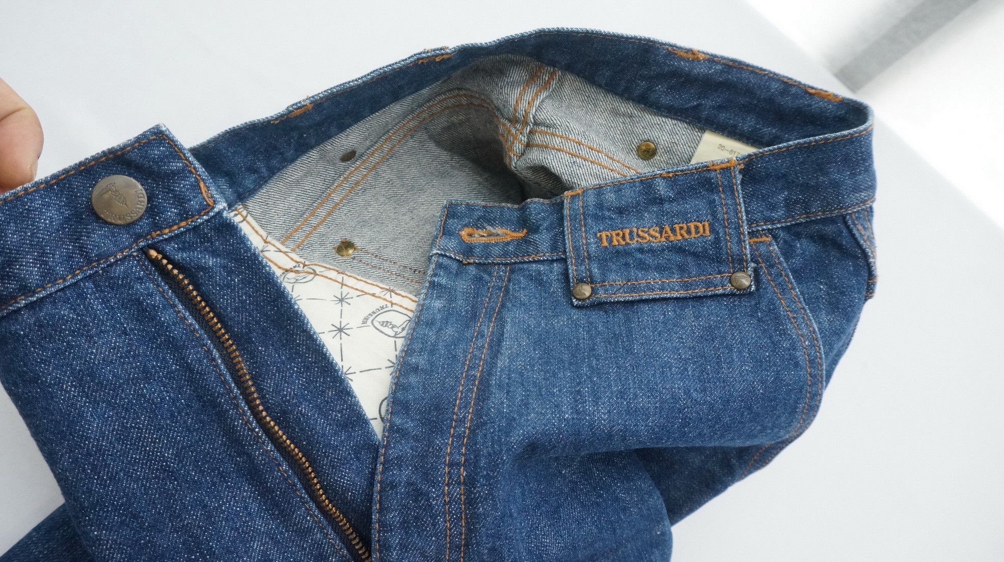 Other Vtg! TRUSSARDI Classic Late 80s High Waisted Women's Jeans Size US 28 / EU 44 - 16 Thumbnail
