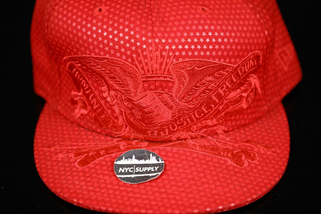 Supreme X Neighborhood X New Era 7 1/2 ss06 Red