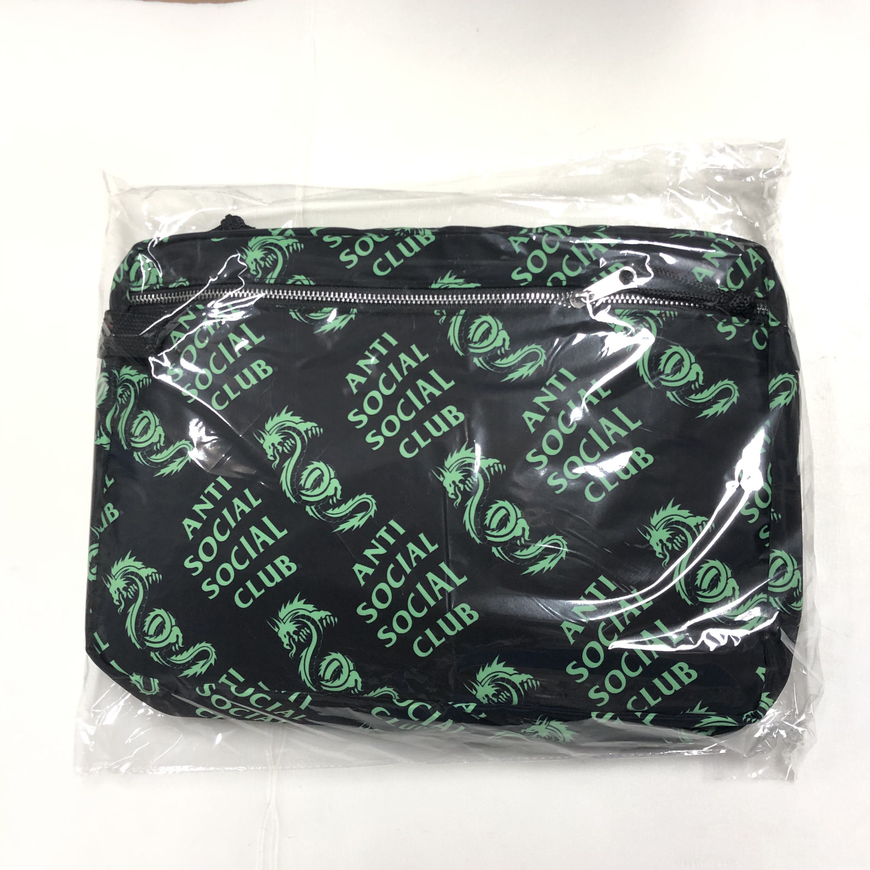 DS AW20 ASSC Green Dragon Logo Garden Grove Black Bag Set