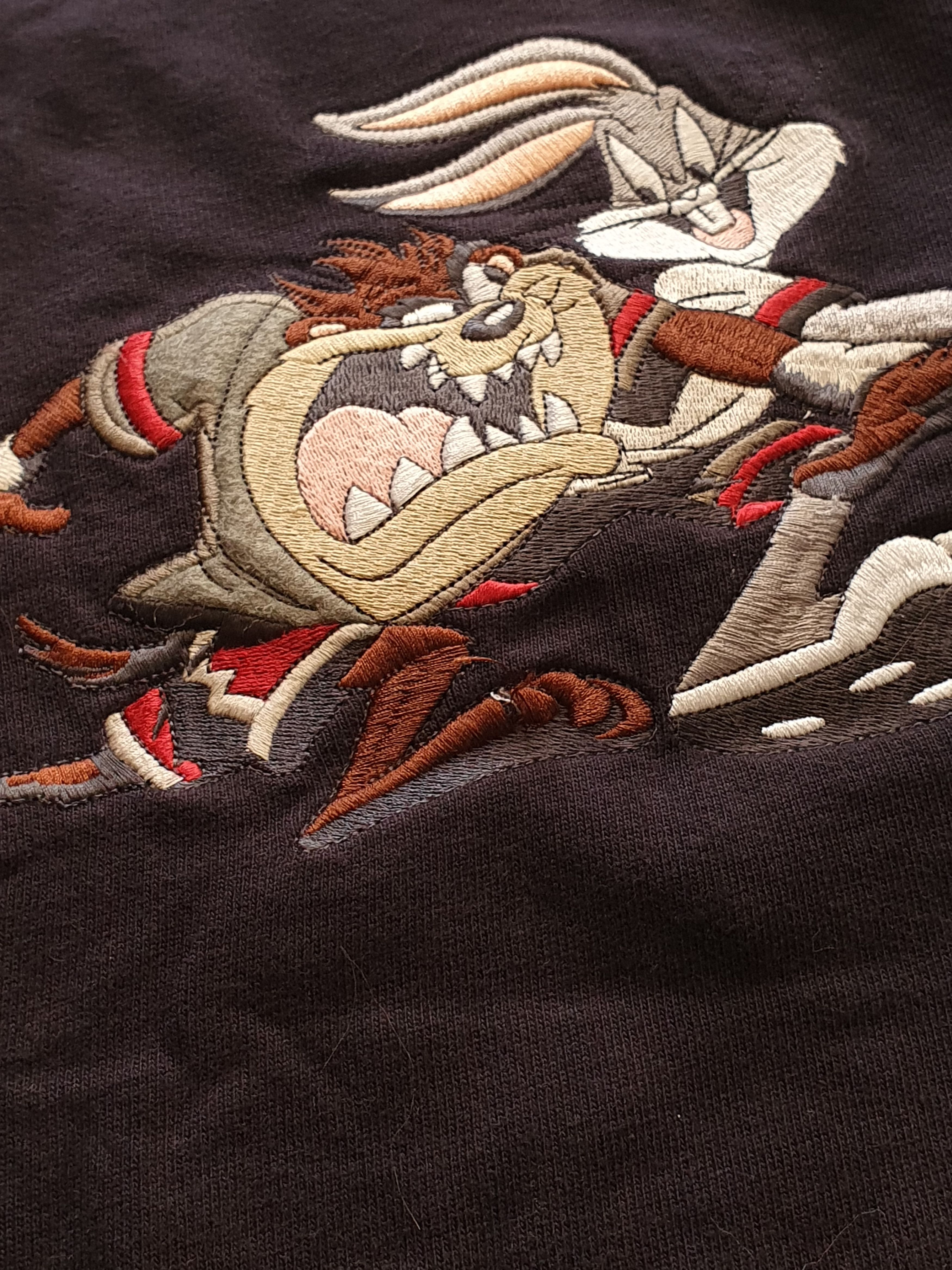 Vintage × Warner Bros Bugs and Taz sports Warner Bros Vtg 1999 sweatshirt,szL/XL Size US L / EU 52-54 / 3 - 5 Thumbnail