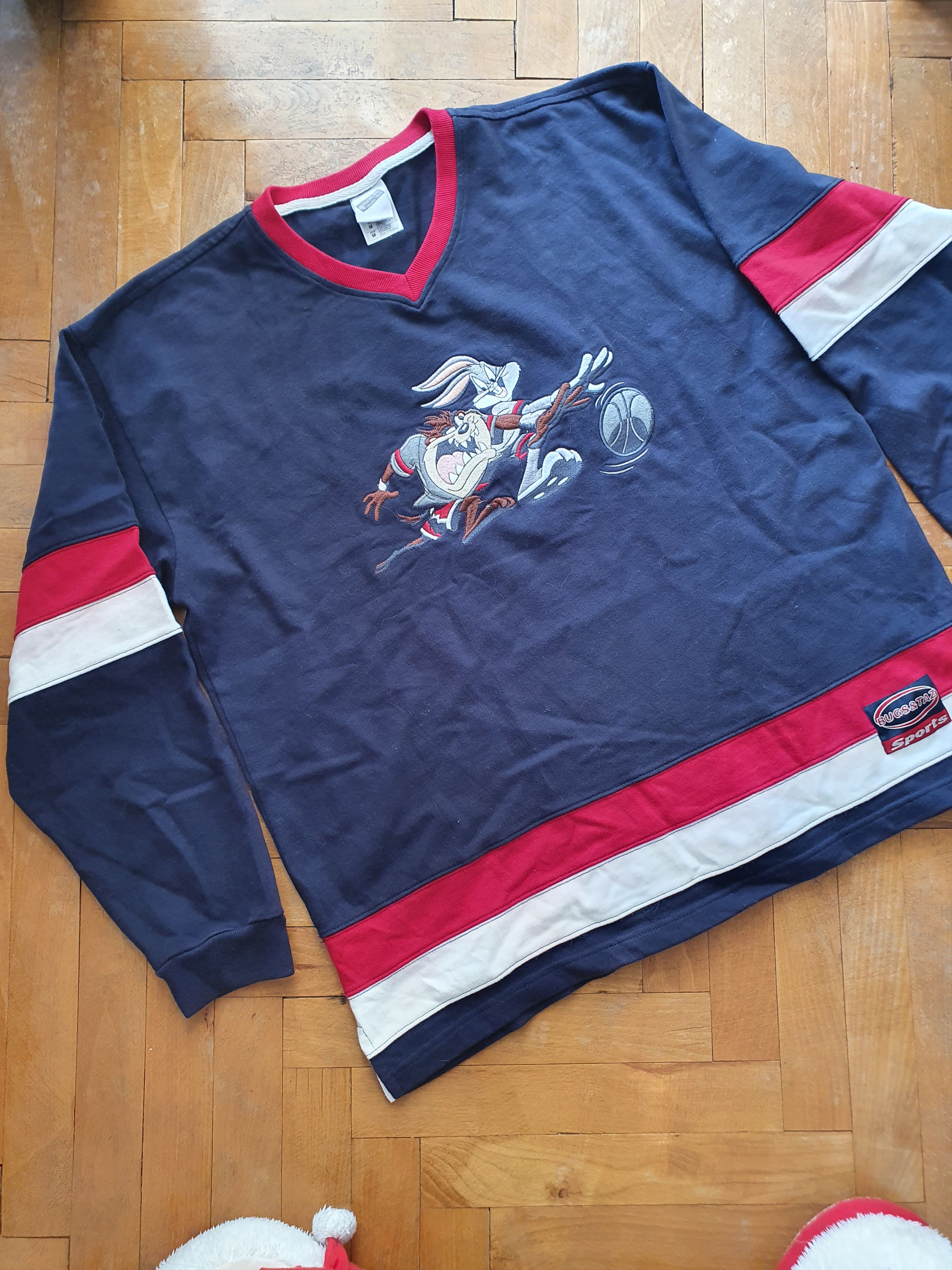Vintage × Warner Bros Bugs and Taz sports Warner Bros Vtg 1999 sweatshirt,szL/XL Size US L / EU 52-54 / 3 - 8 Thumbnail