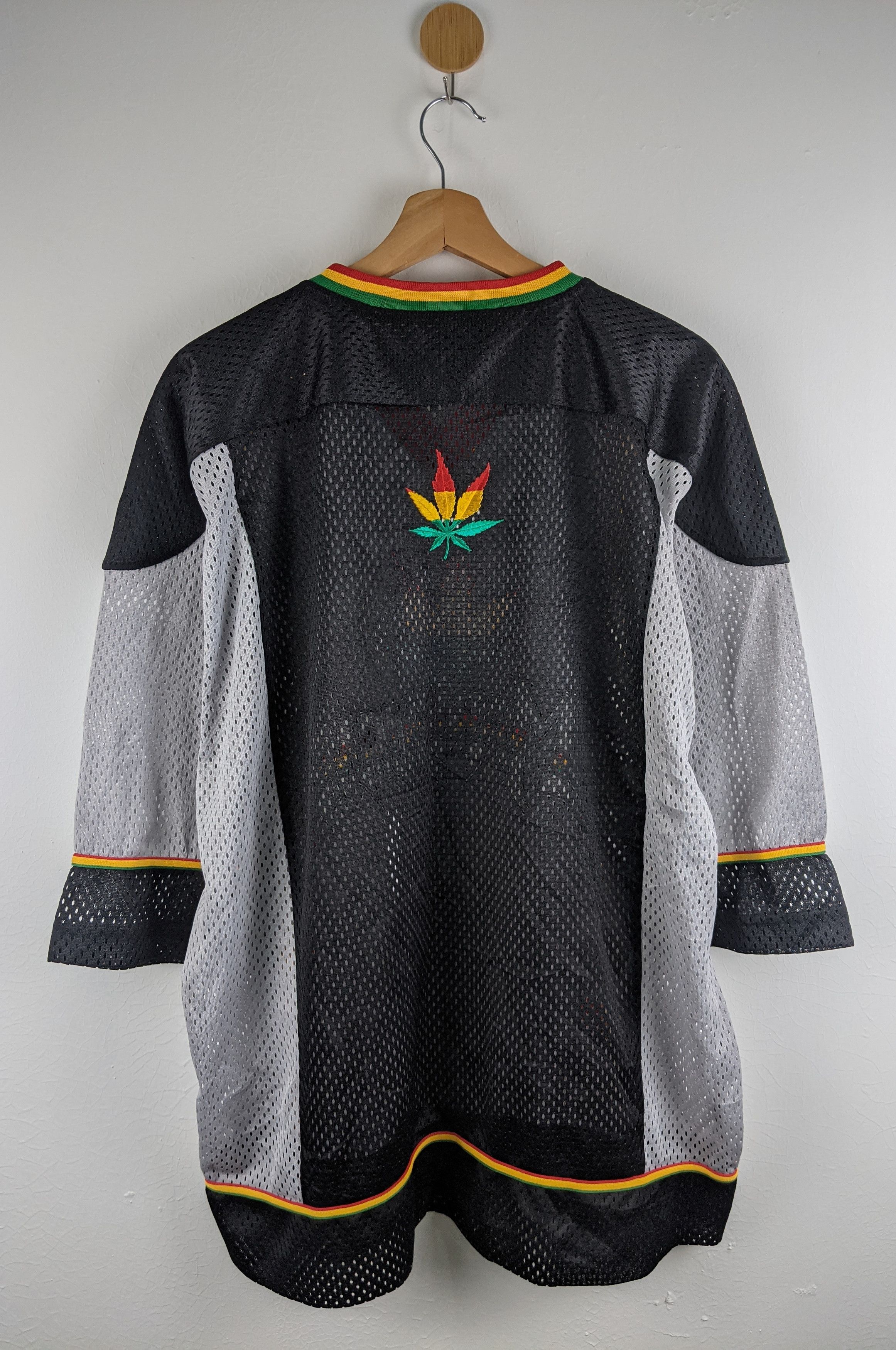 Vintage Vintage Marijuana Rasta Jersey Size US XL / EU 56 / 4 - 2 Thumbnail