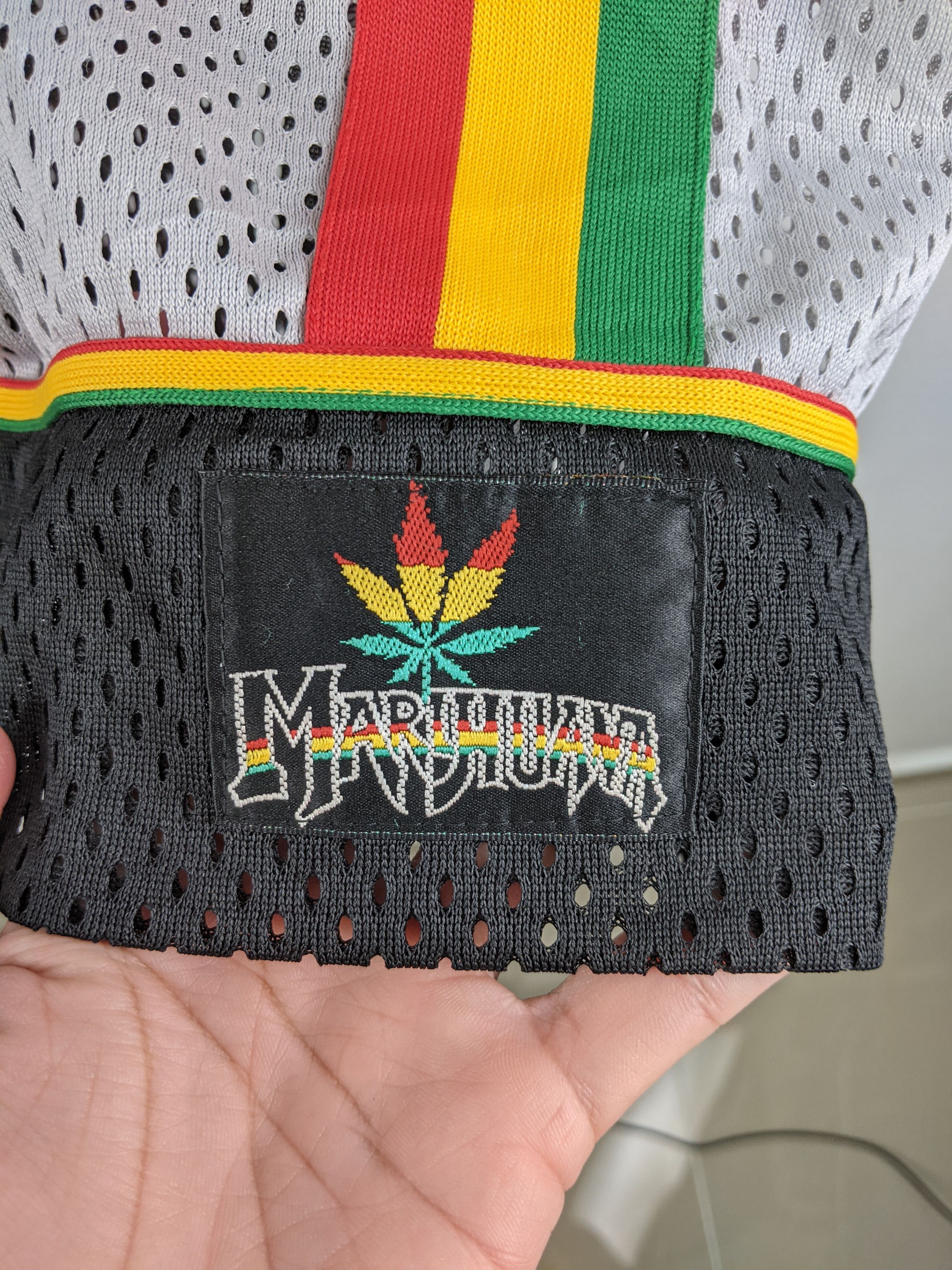 Vintage Vintage Marijuana Rasta Jersey Size US XL / EU 56 / 4 - 5 Thumbnail