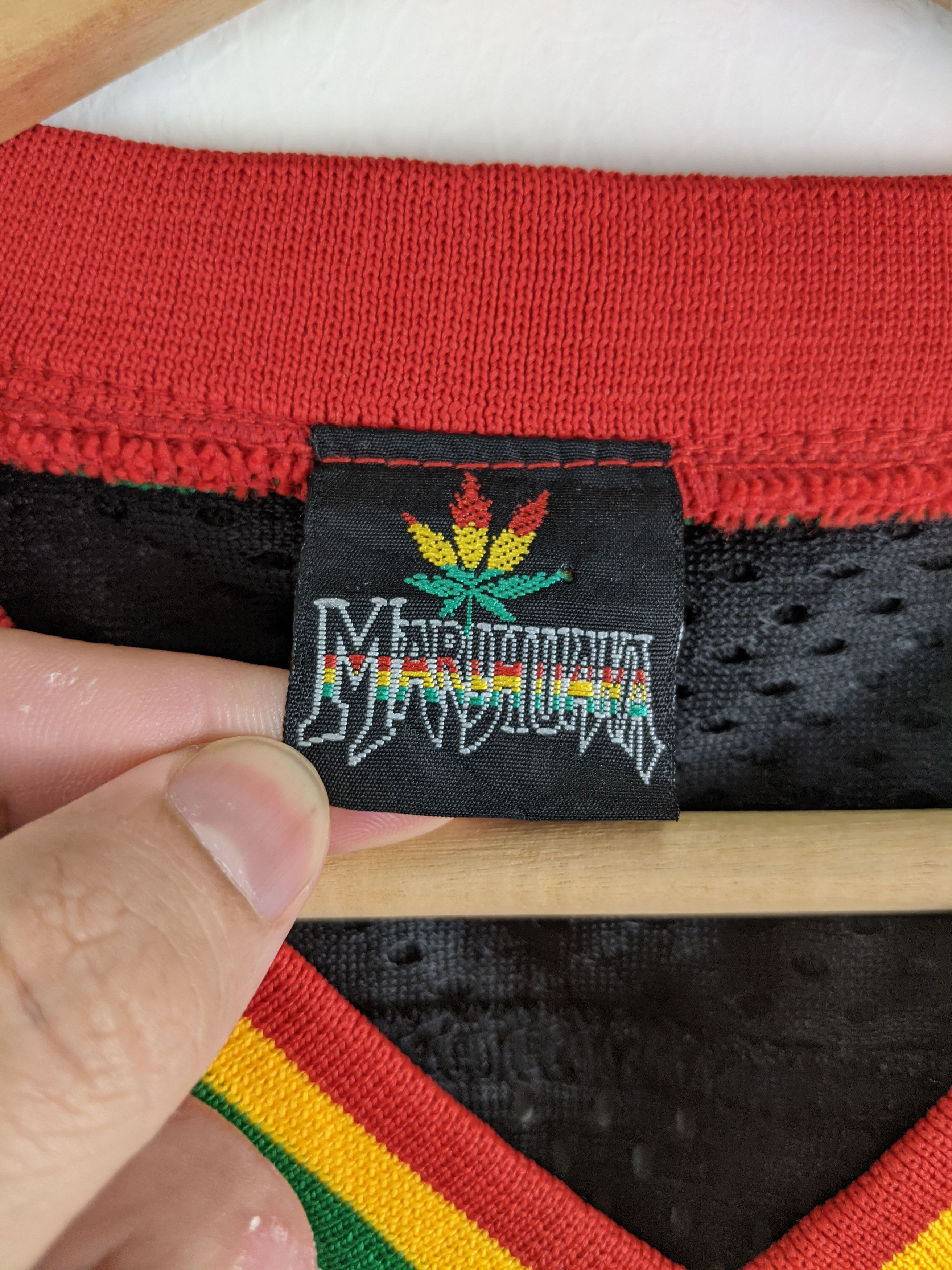 Vintage Vintage Marijuana Rasta Jersey Size US XL / EU 56 / 4 - 6 Thumbnail