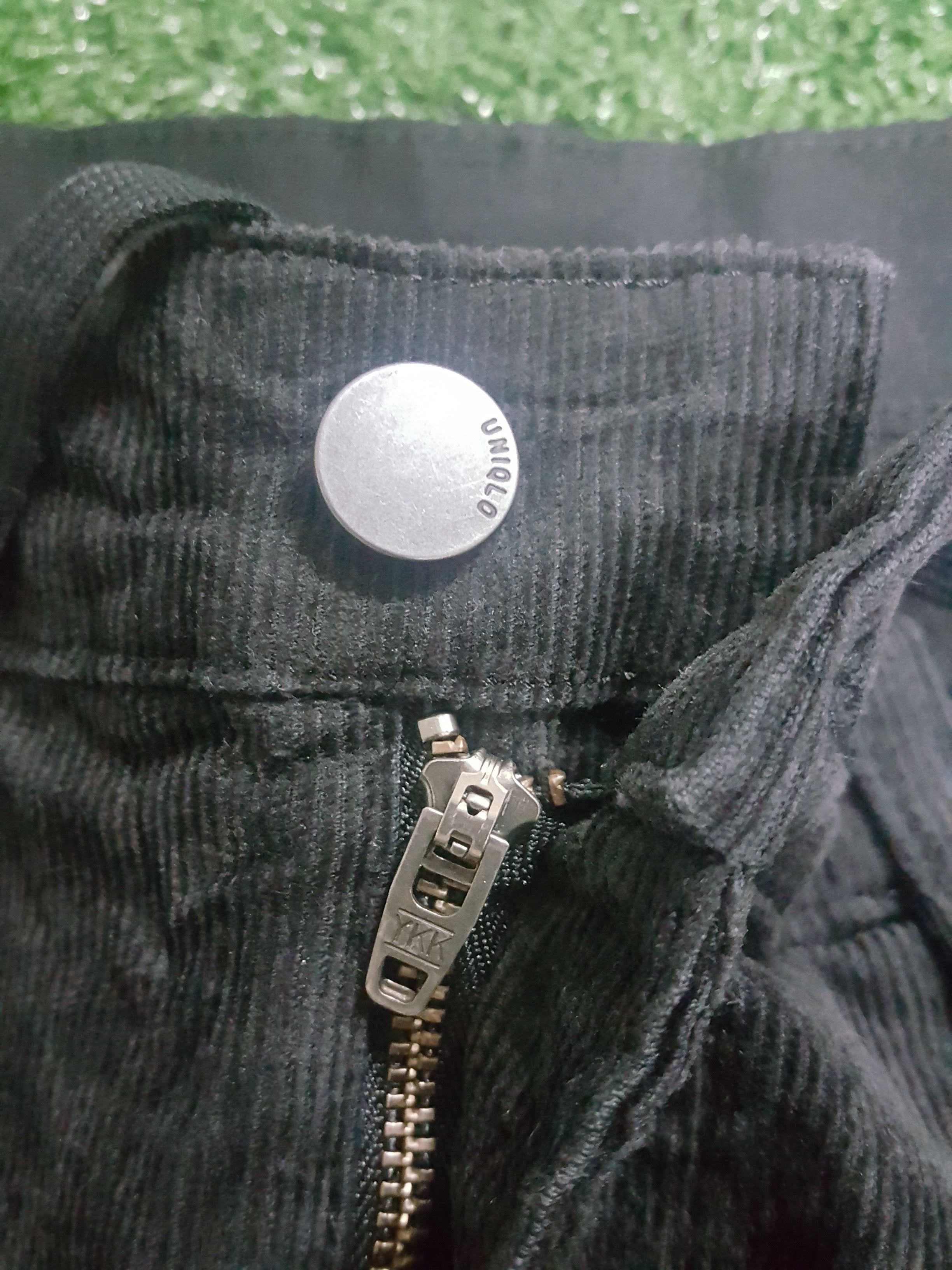 Uniqlo Black Grey Corduroy Skinny Fit Tapered Pants Size US 33 - 8 Thumbnail