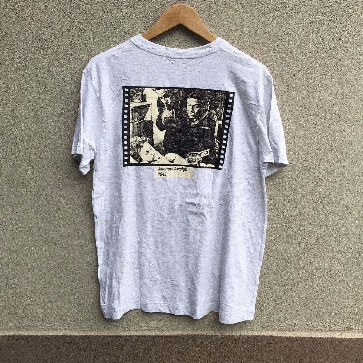 Vintage Vintage ANCHORS AWEIGH movie tee frank sinatra Size US M / EU 48-50 / 2 - 1 Thumbnail