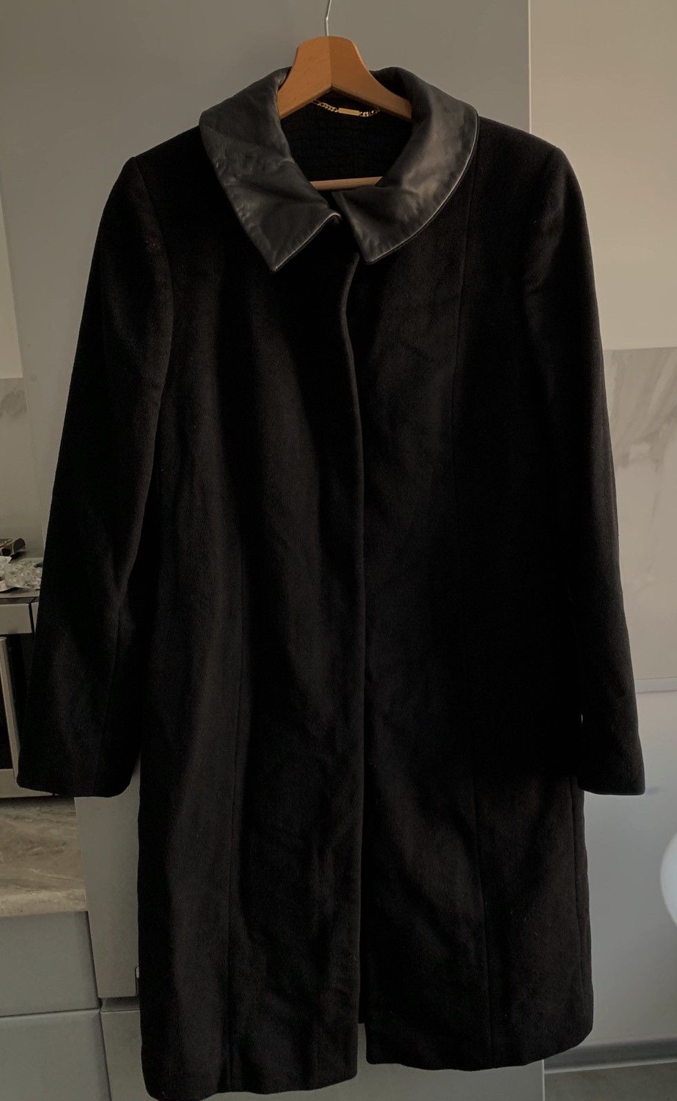 Gucci Gucci wool cashmere black coat Size M / US 6-8 / IT 42-44 - 2 Thumbnail