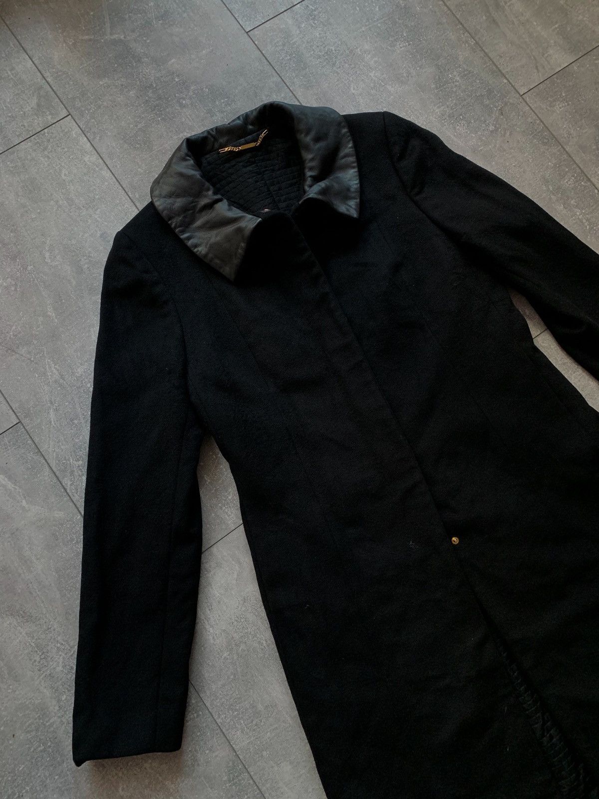 Gucci Gucci wool cashmere black coat Size M / US 6-8 / IT 42-44 - 4 Thumbnail
