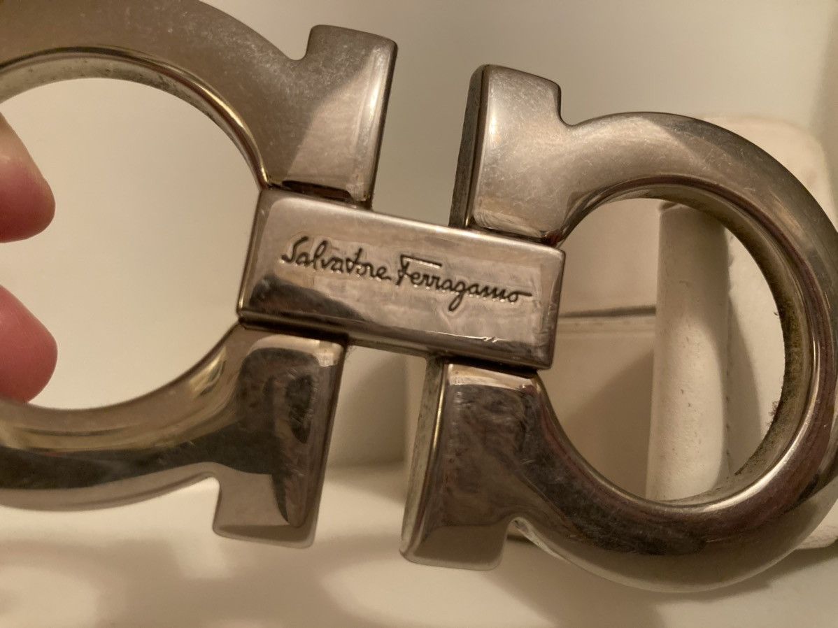 Salvatore Ferragamo Salvatore Ferragamo Mens Double-Gancini White Leather Belt Size 40 - 2 Thumbnail