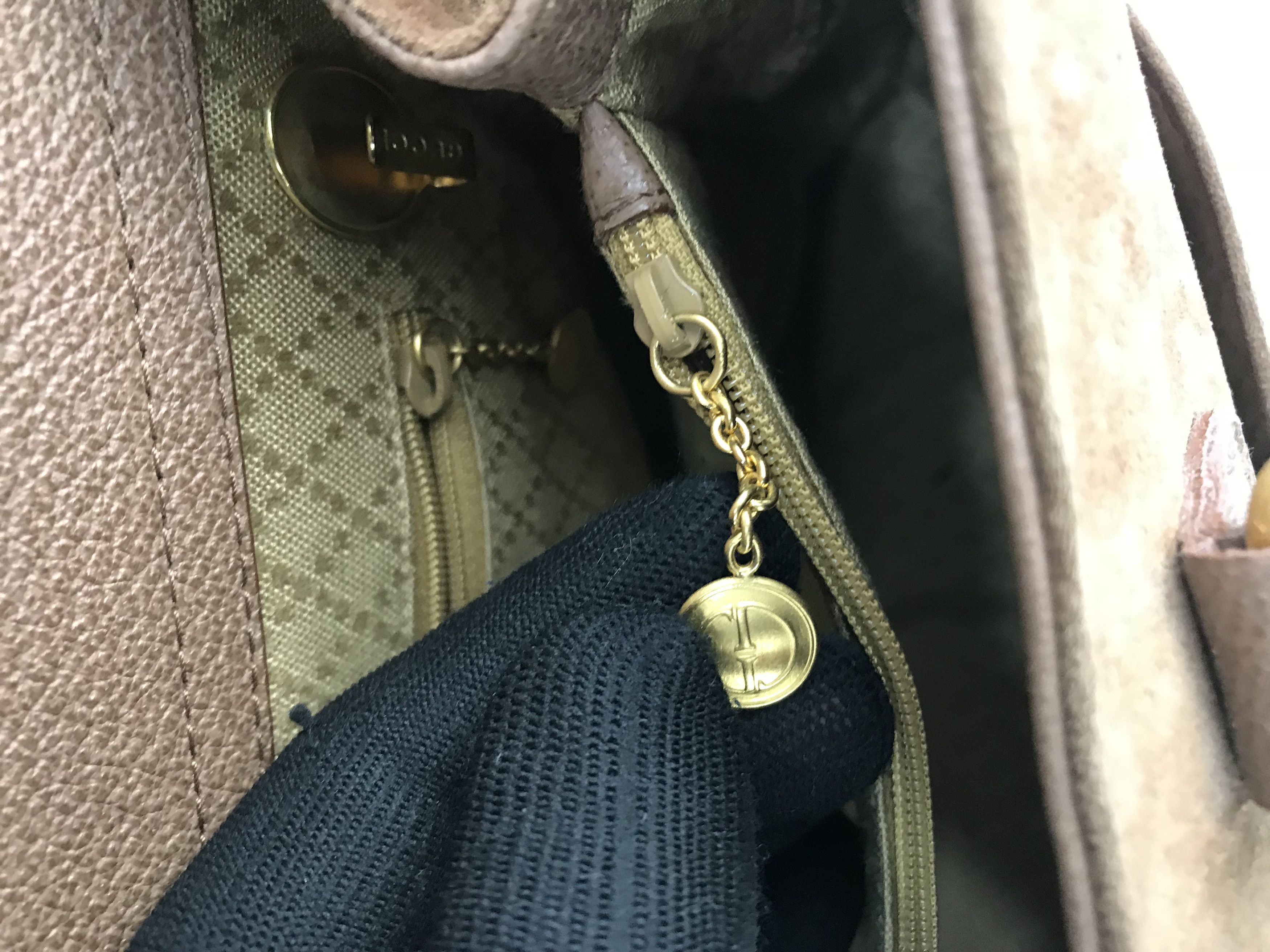 Gucci ❌Last Drop❌Vtg Gucci Bamboo suede Leather Two Way handbag Size ONE SIZE - 10 Thumbnail