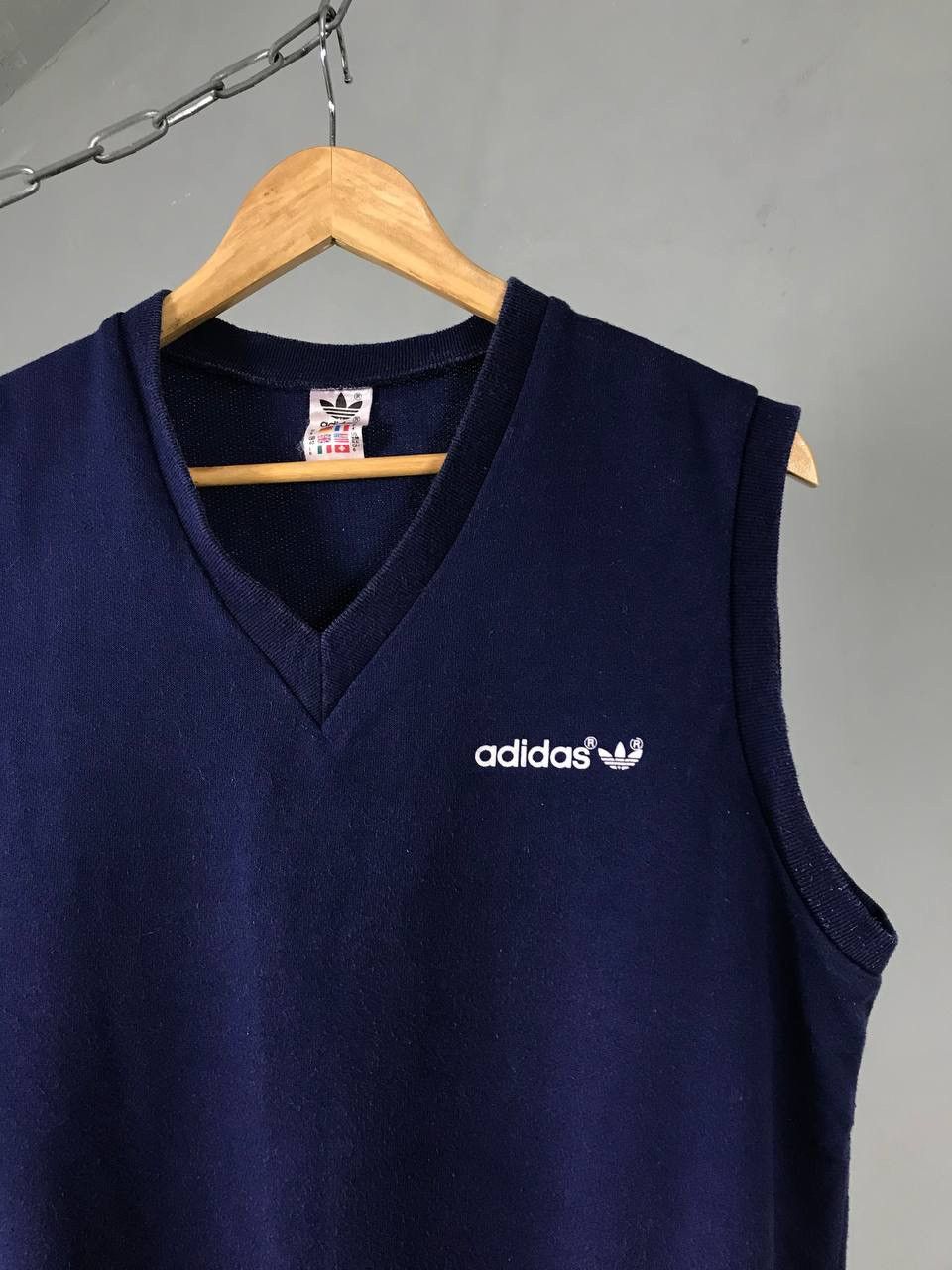 Adidas × Vintage Adidas vintage streetwear navy blue vest Size US S / EU 44-46 / 1 - 2 Thumbnail