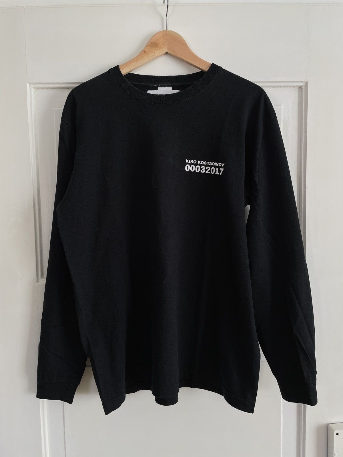 Kiko Kostadinov Kiko Kostadinov 00032017 „Classless“ Longsleeve 