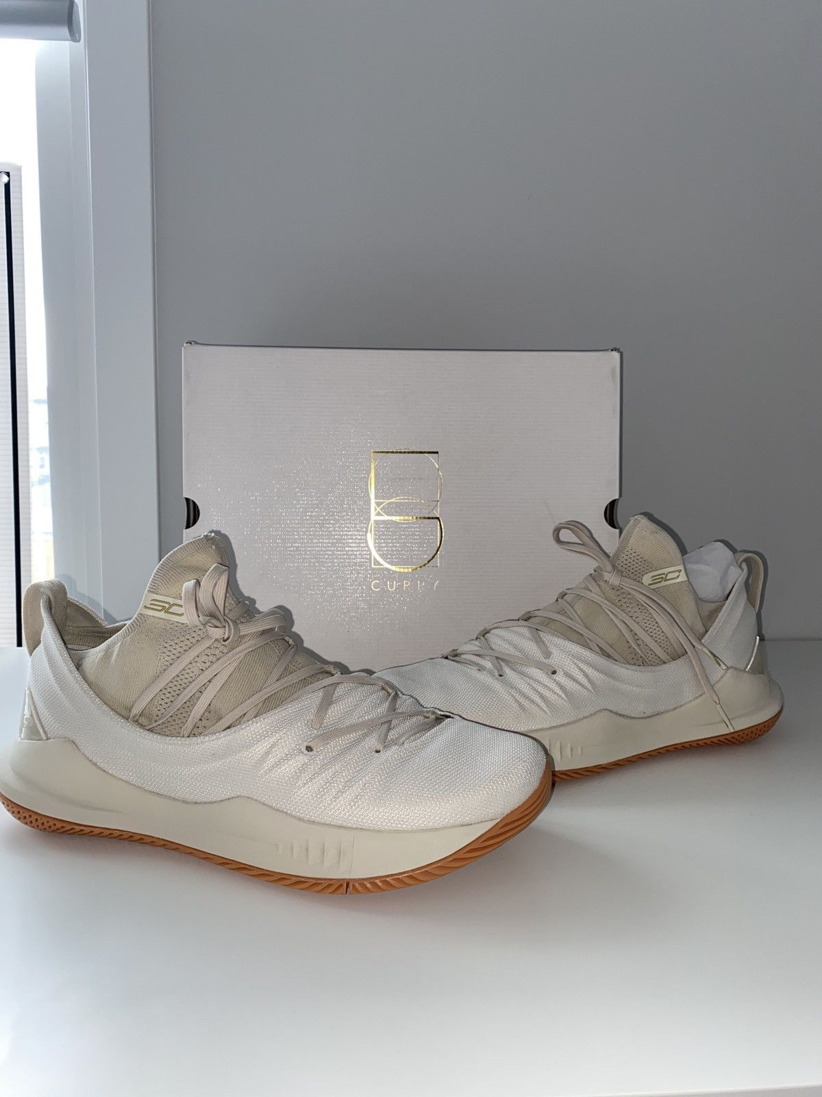 Curry 5 clearance tan