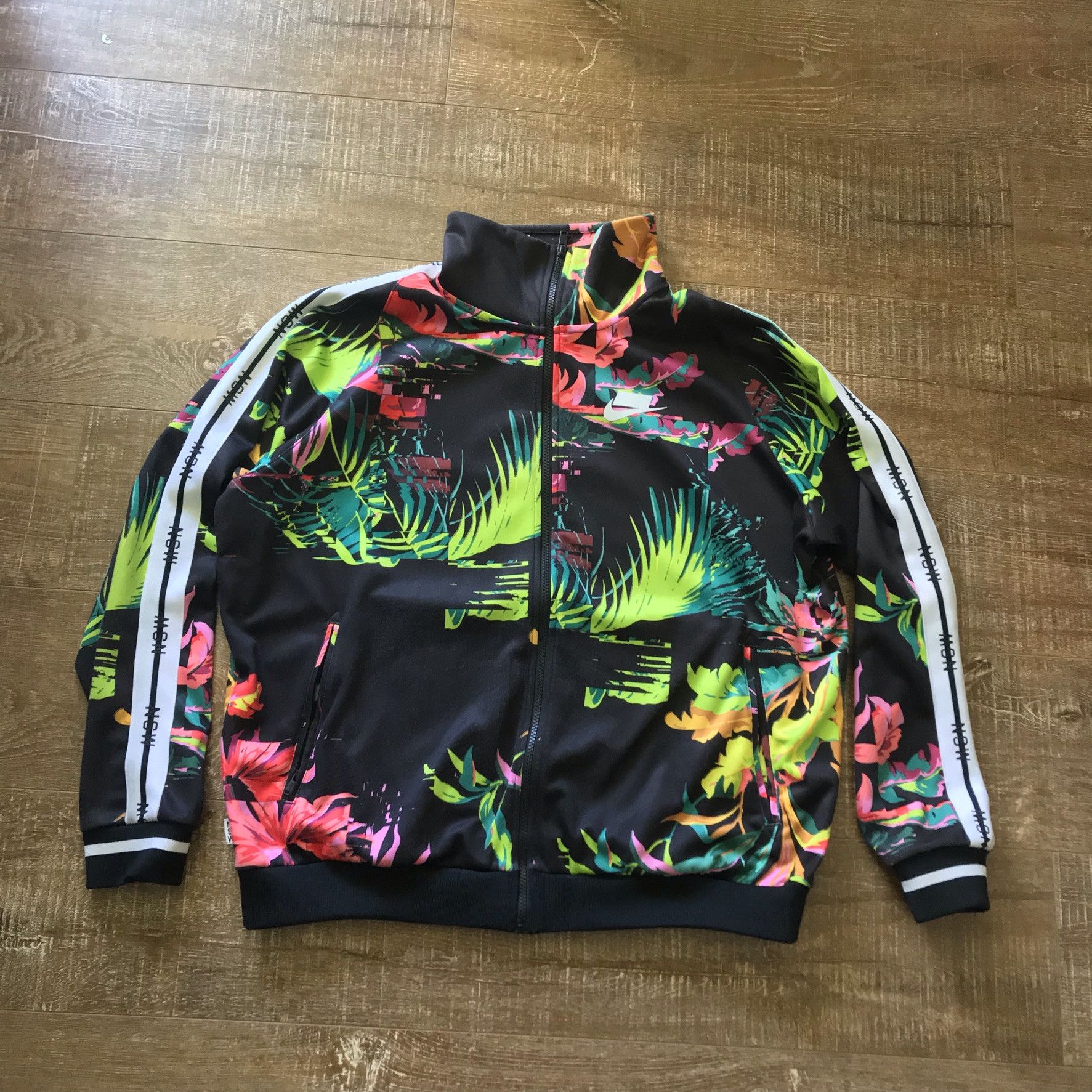 Nike floral track jacket hotsell