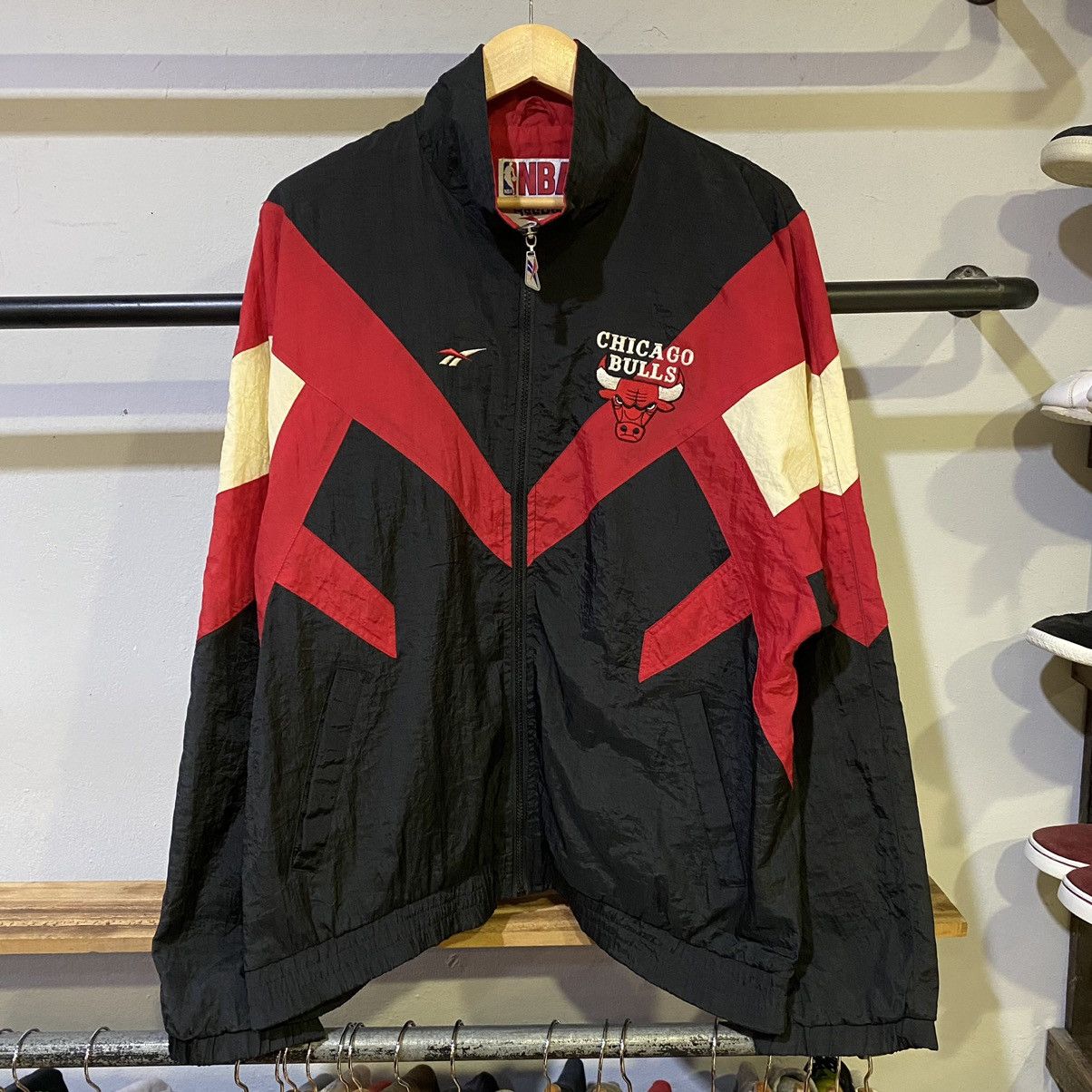 NBA × Reebok × Vintage VINTAGE HARD TO FIND‼️Reebok X Chicago Bulls Windbreaker Size US M / EU 48-50 / 2 - 1 Thumbnail