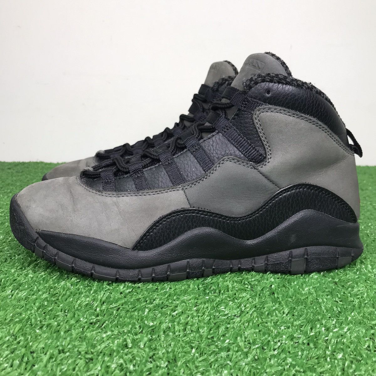 Jordan Brand Air Jordan 10 Retro BG Dark Shadow Size US 7 / EU 40 - 1 Thumbnail