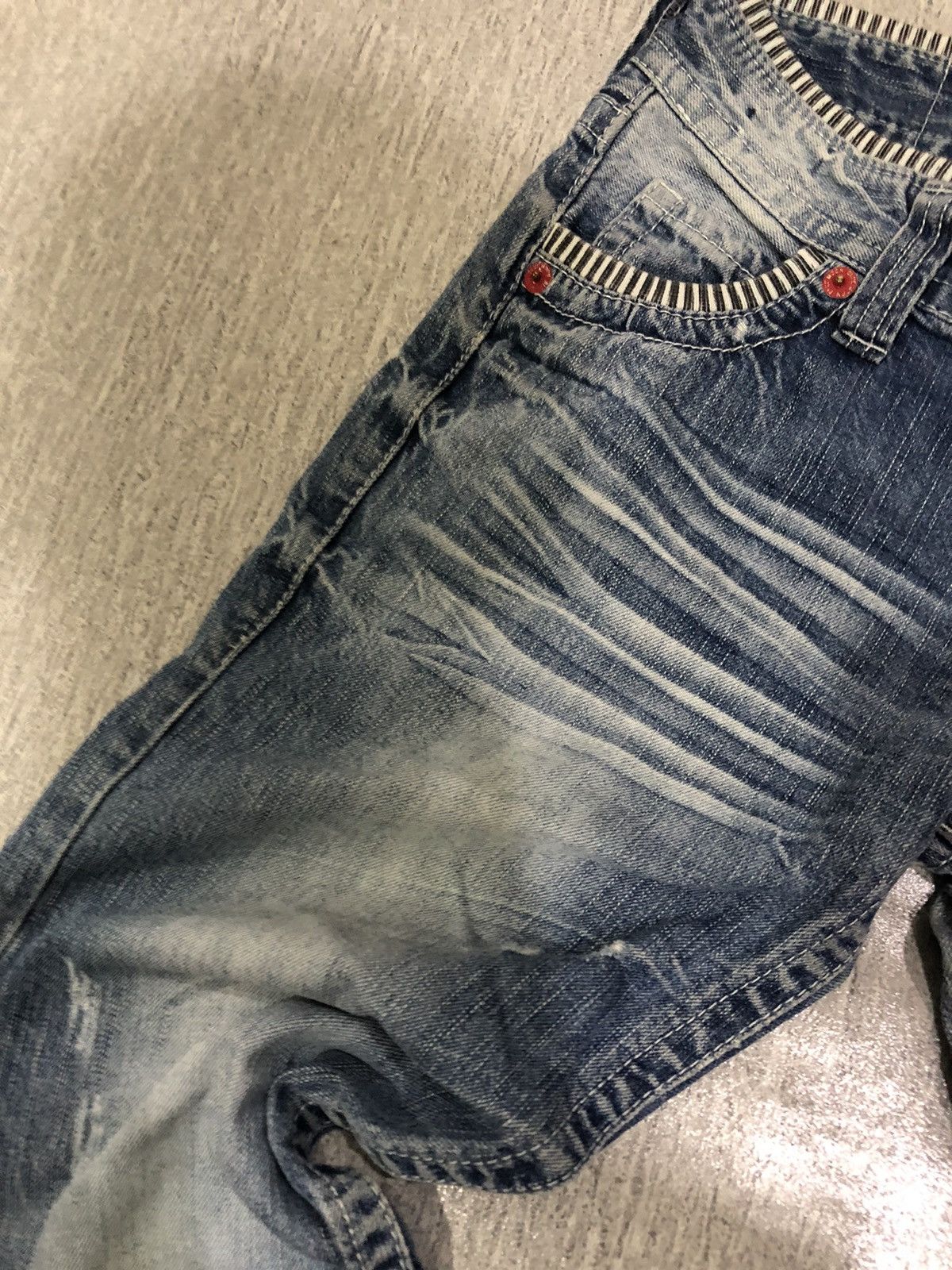 Japanese Brand Japan brand blue moon distressed denim Size US 30 / EU 46 - 8 Thumbnail