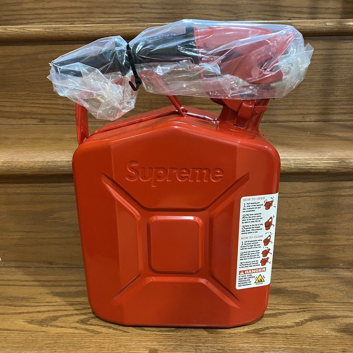 Supreme Wavian 5L Jerry Can (FW20) - Accessories