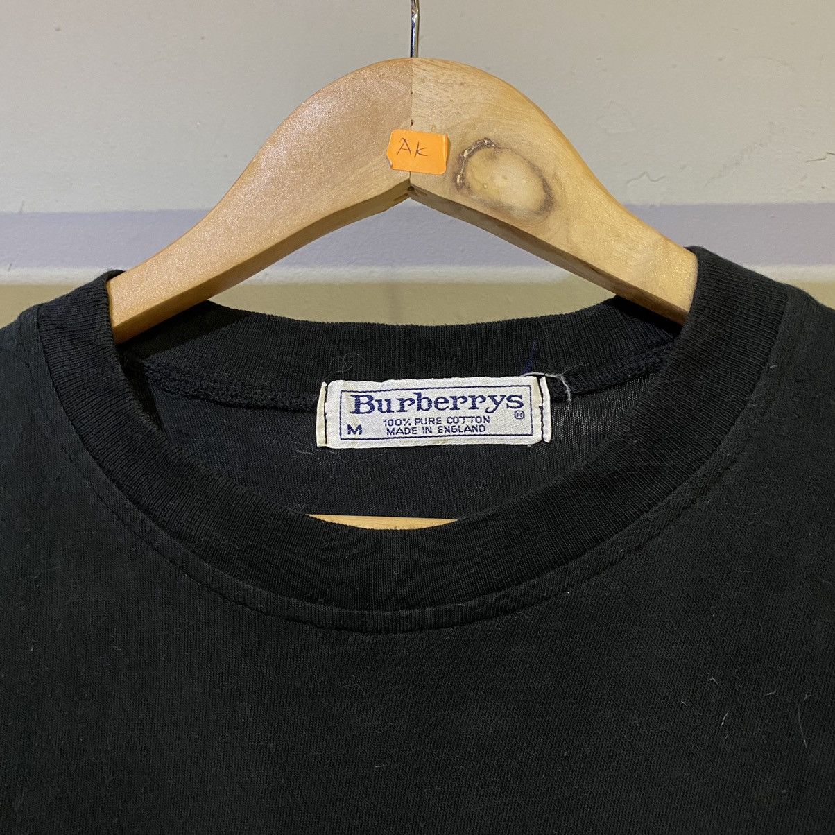 Burberry × Burberry Prorsum × Vintage VINTAGE‼️Burberrys Of London Embroided Made In England Tee Size US L / EU 52-54 / 3 - 5 Thumbnail