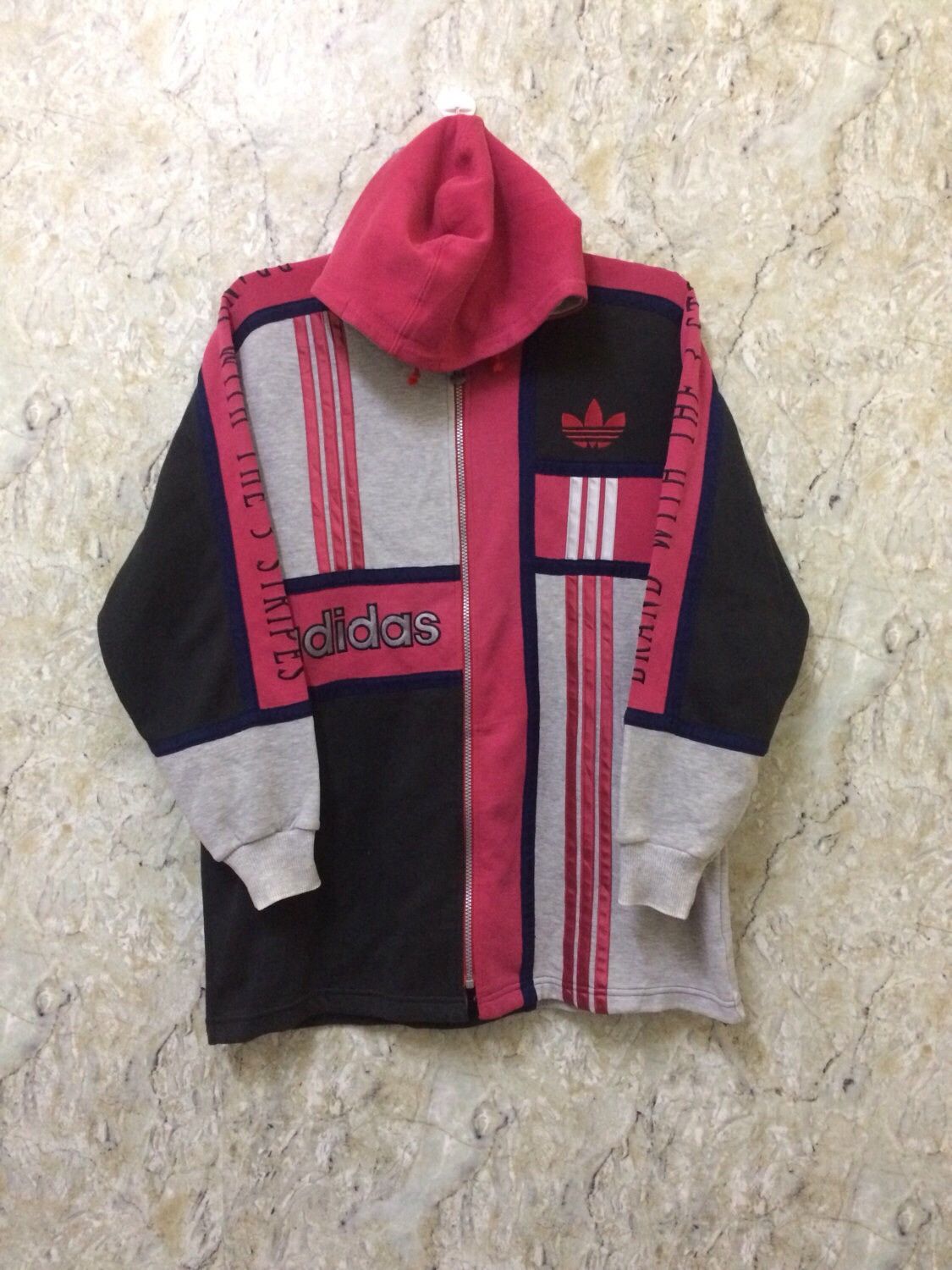 Adidas Adidas Spell Out Size US L / EU 52-54 / 3 - 1 Thumbnail