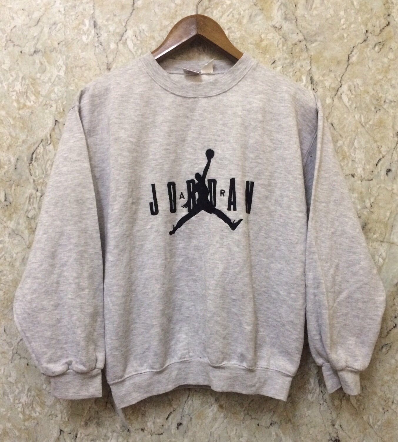 VINTAGE NIKE AIR JORDAN SWEATSHIRT JUMP MAN DESIGN RARE