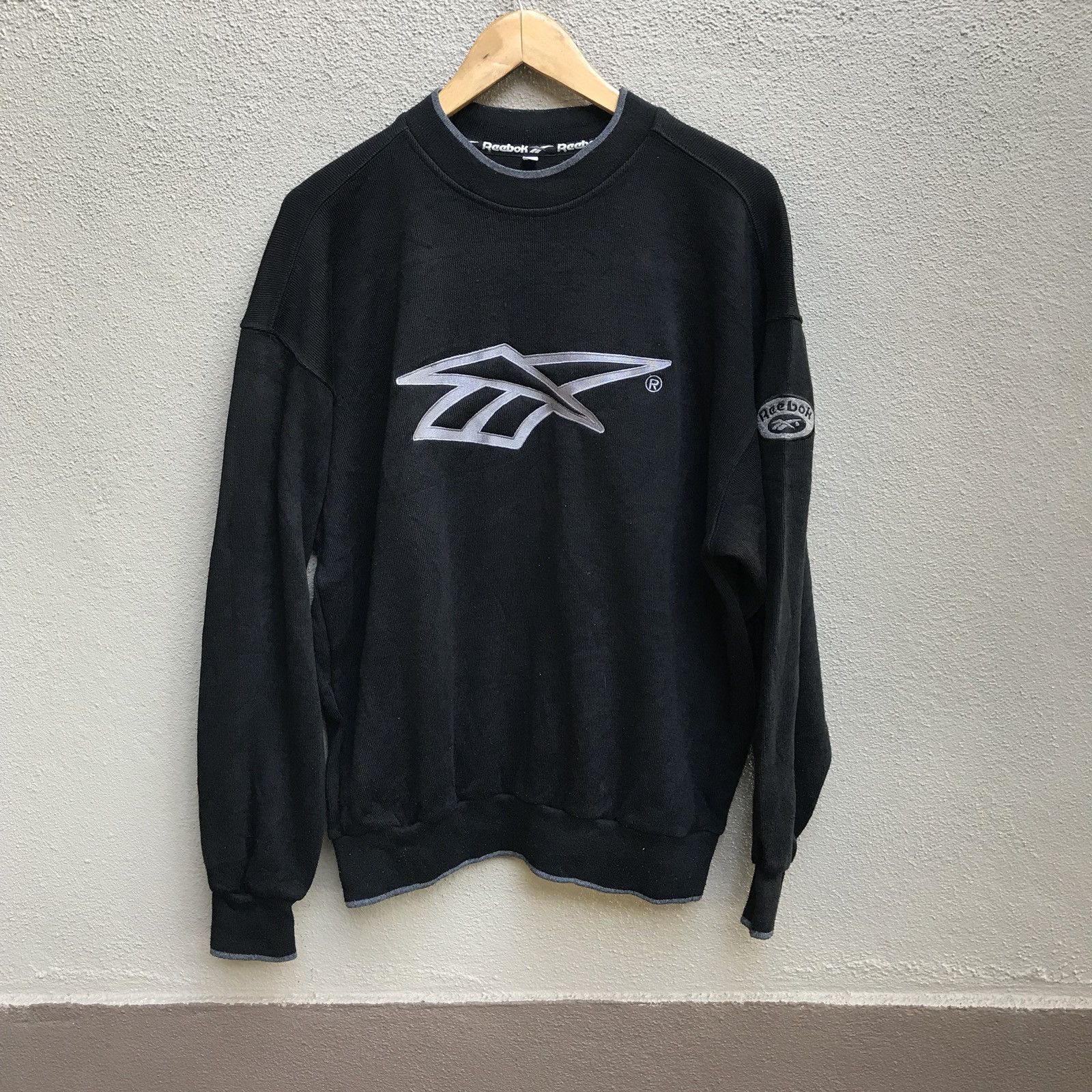 Reebok Vintage 90s REEBOK Biglogo Embroidered Sweatshirt Size US M / EU 48-50 / 2 - 1 Thumbnail