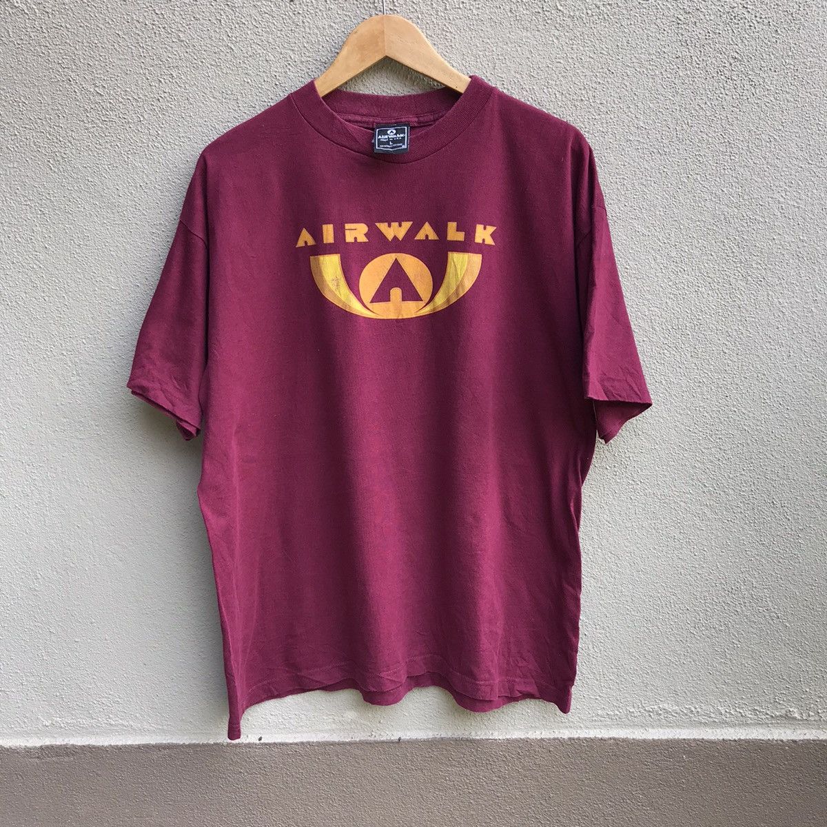 Airwalk Vintage 90s AIRWALK usa biglogo old skate tee Size US L / EU 52-54 / 3 - 1 Thumbnail