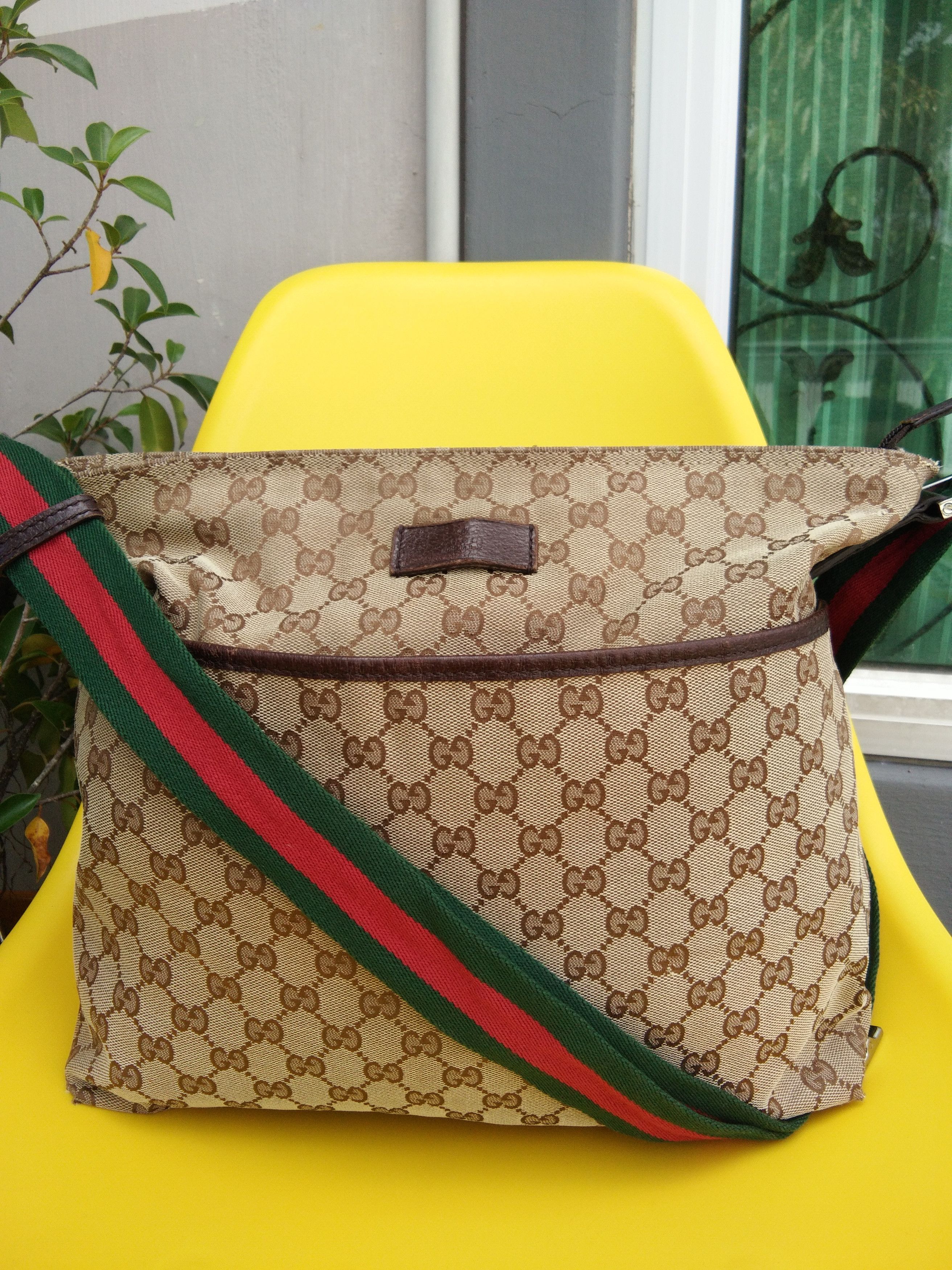 Gucci Authentic Gucci Crossbody GG Canvas Bag | Grailed