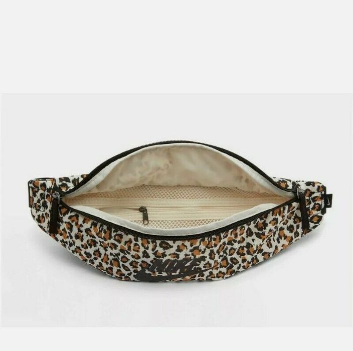 Nike leopard discount print bum bag