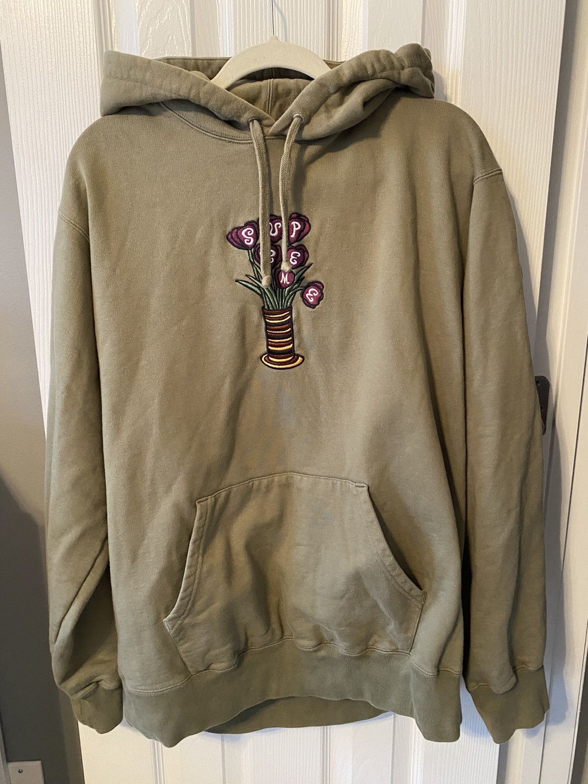 Supreme flower 2024 pot hoodie