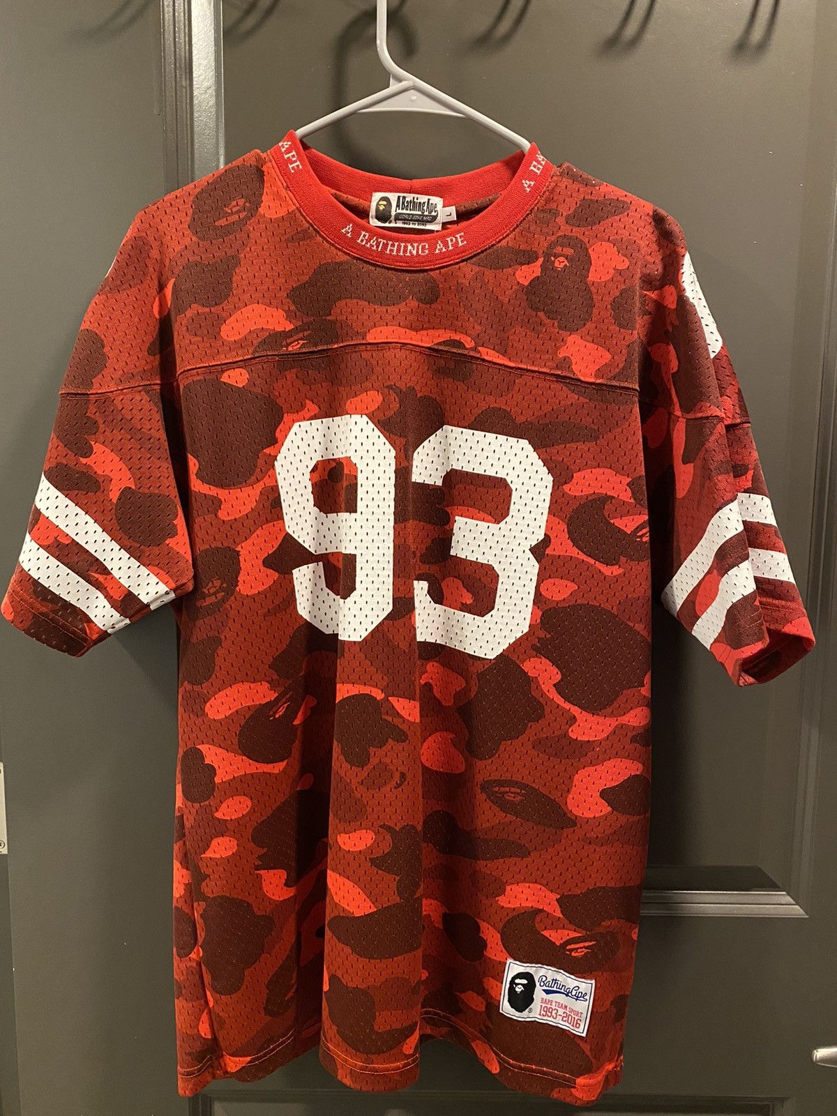 世界を買える 海外ブランド Bape BAPE Red Mesh Camo Football Jersey Size L | Grailed シャツ