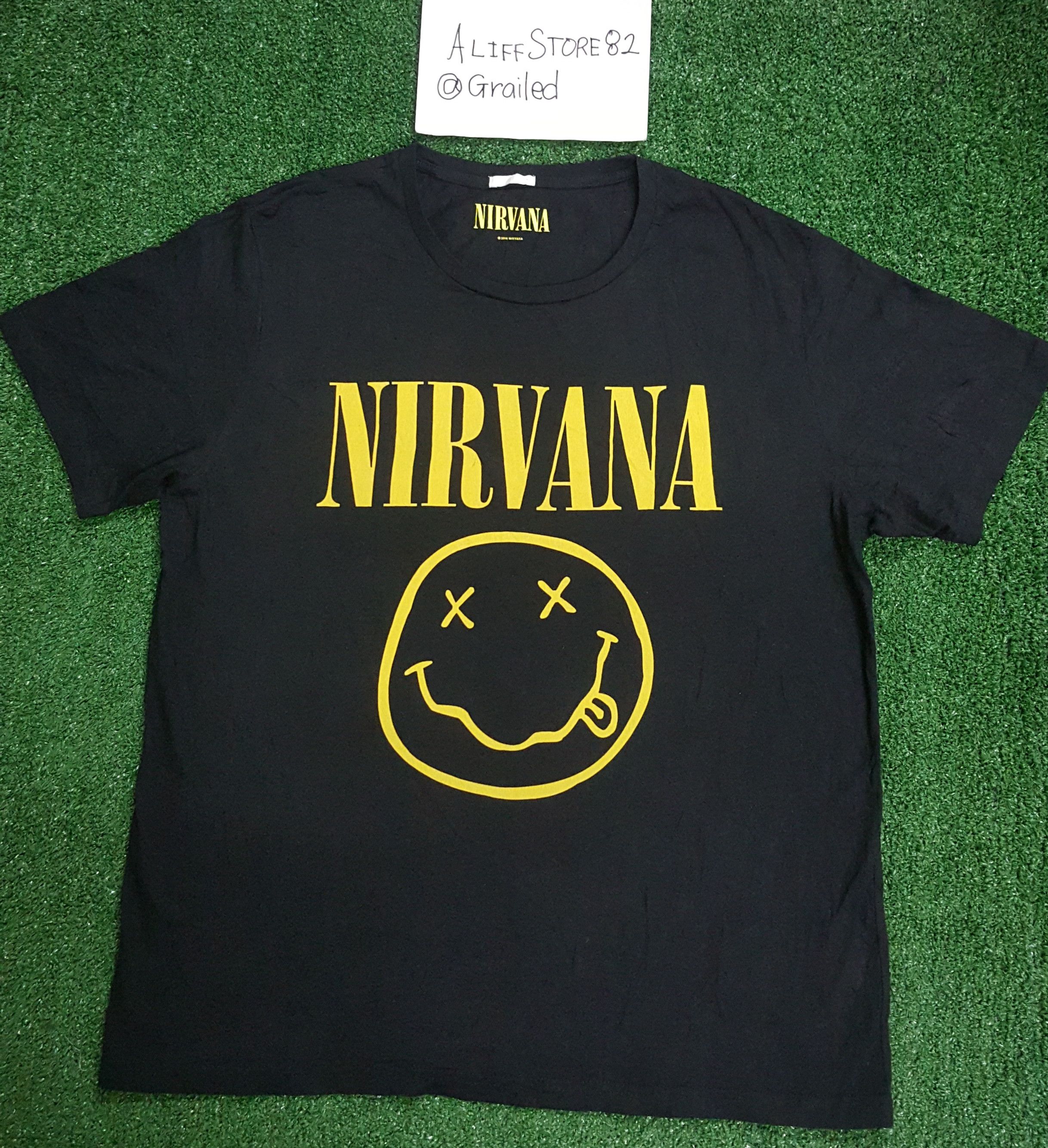 Japanese Brand × Nirvana GU X Nirvana Smiley T-Shirt | Grailed Japanese Brand × Nirvana GU X Nirvana Smiley T-Shirt | Grailed