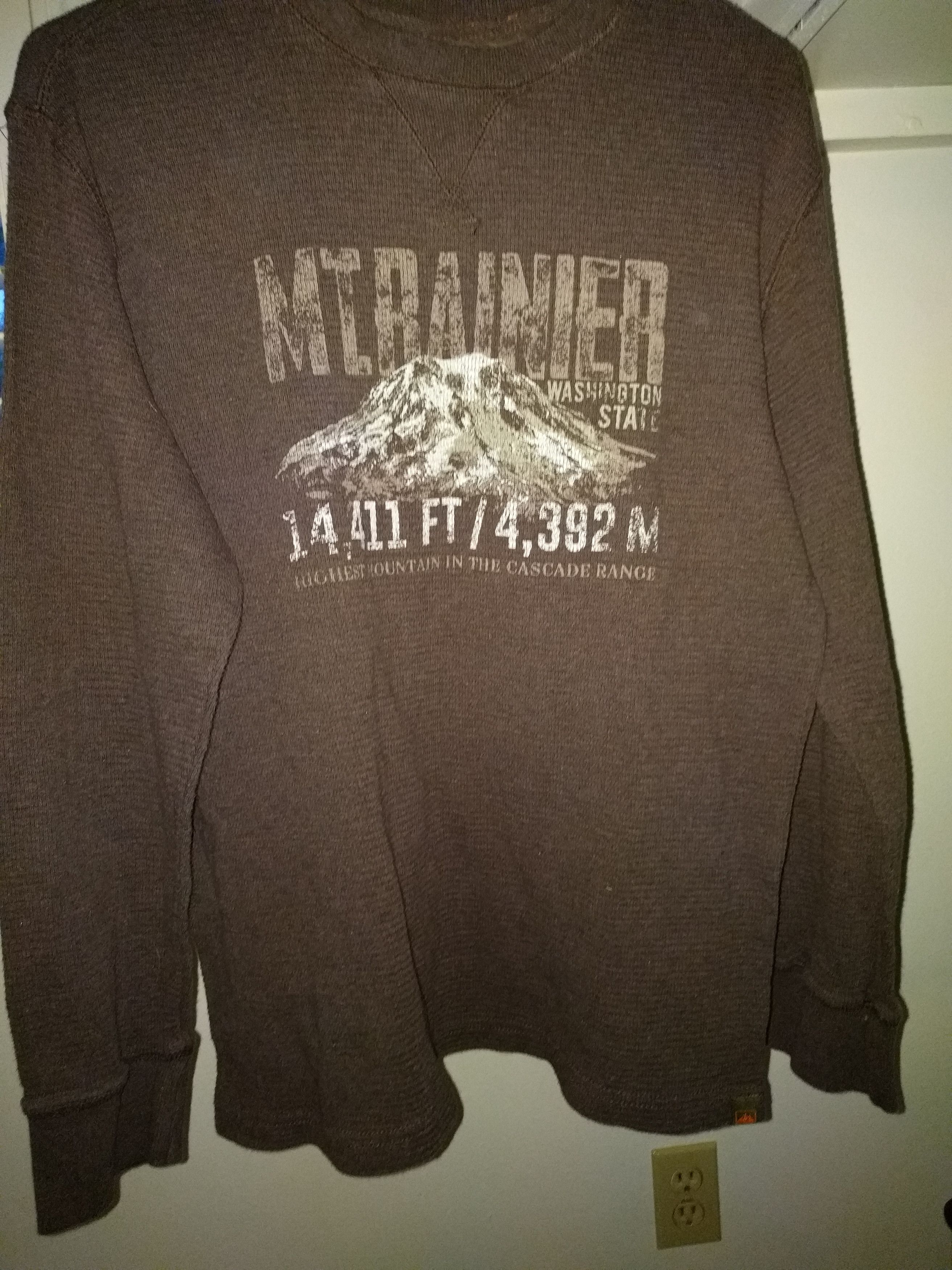Vintage Crewneck Knit Mt Rainier brown pullover Size US L / EU 52-54 / 3 - 1 Thumbnail
