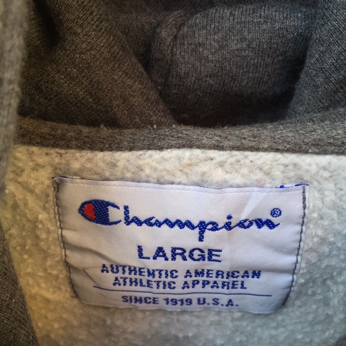 Champion Champion Products Small Logo Hoodie | Block Colour | L | Size US L / EU 52-54 / 3 - 4 Thumbnail