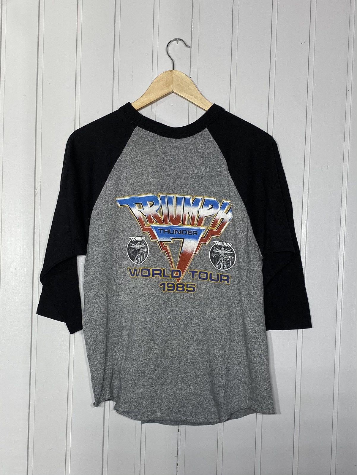 Band Tees 1985 Triumph Thunder World Tour Raglan Size US L / EU 52-54 / 3 - 2 Thumbnail