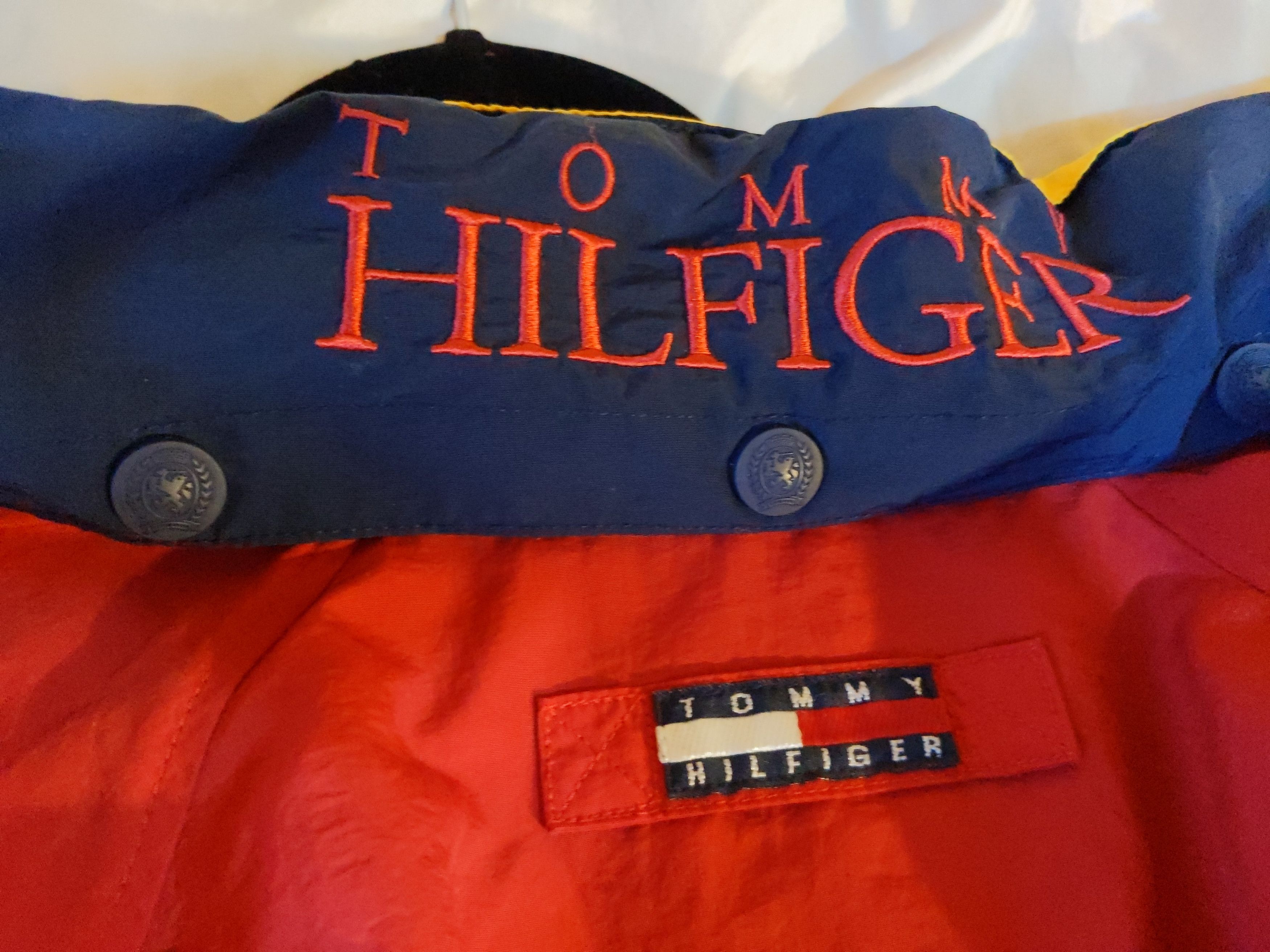 Tommy Hilfiger Tommy Hilfiger red jacket with packable hood 90s Size US L / EU 52-54 / 3 - 3 Thumbnail