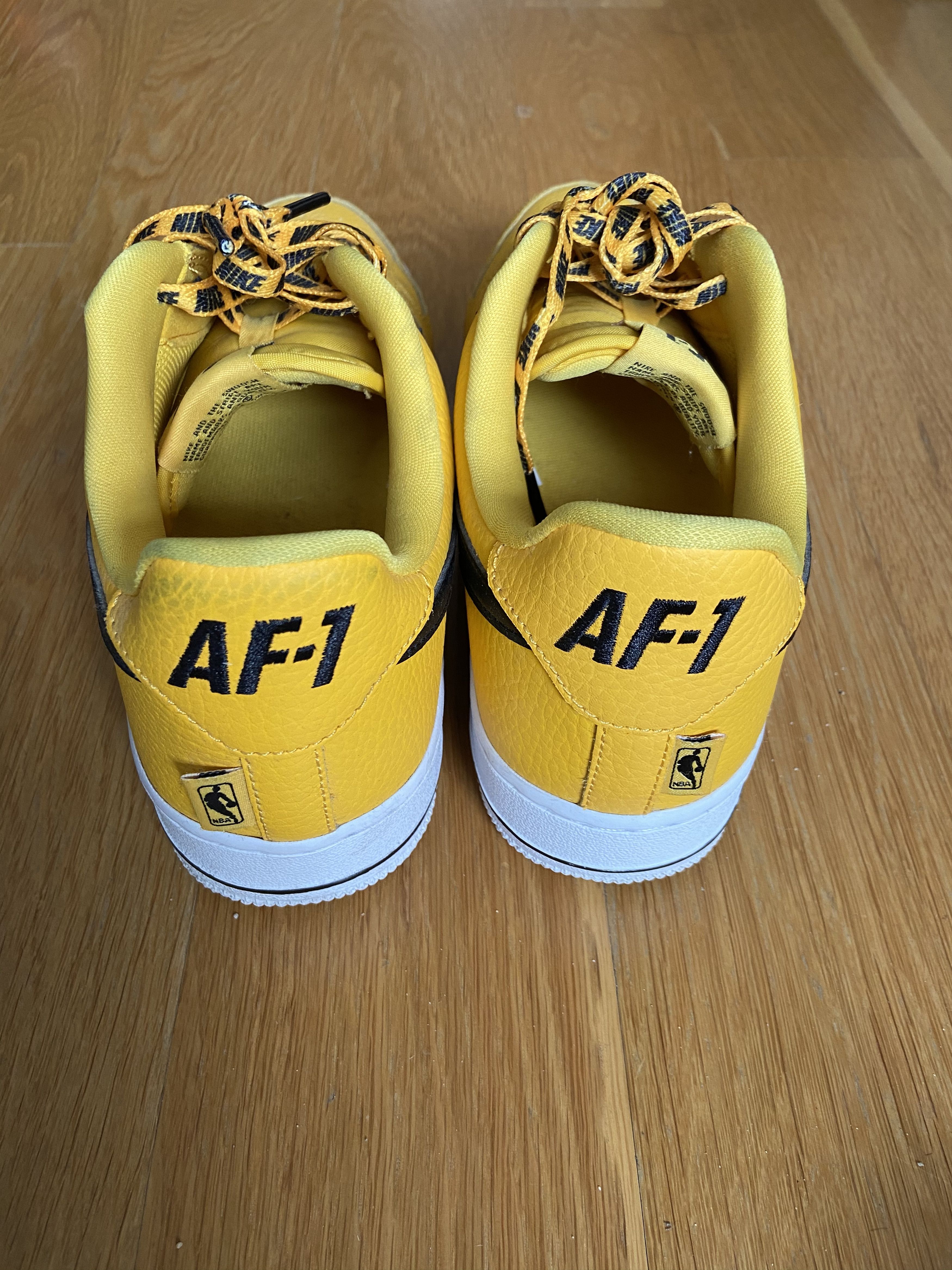 Nike Air Force 1 Low Yellow NBA Edition Size US 8 / EU 41 - 2 Preview