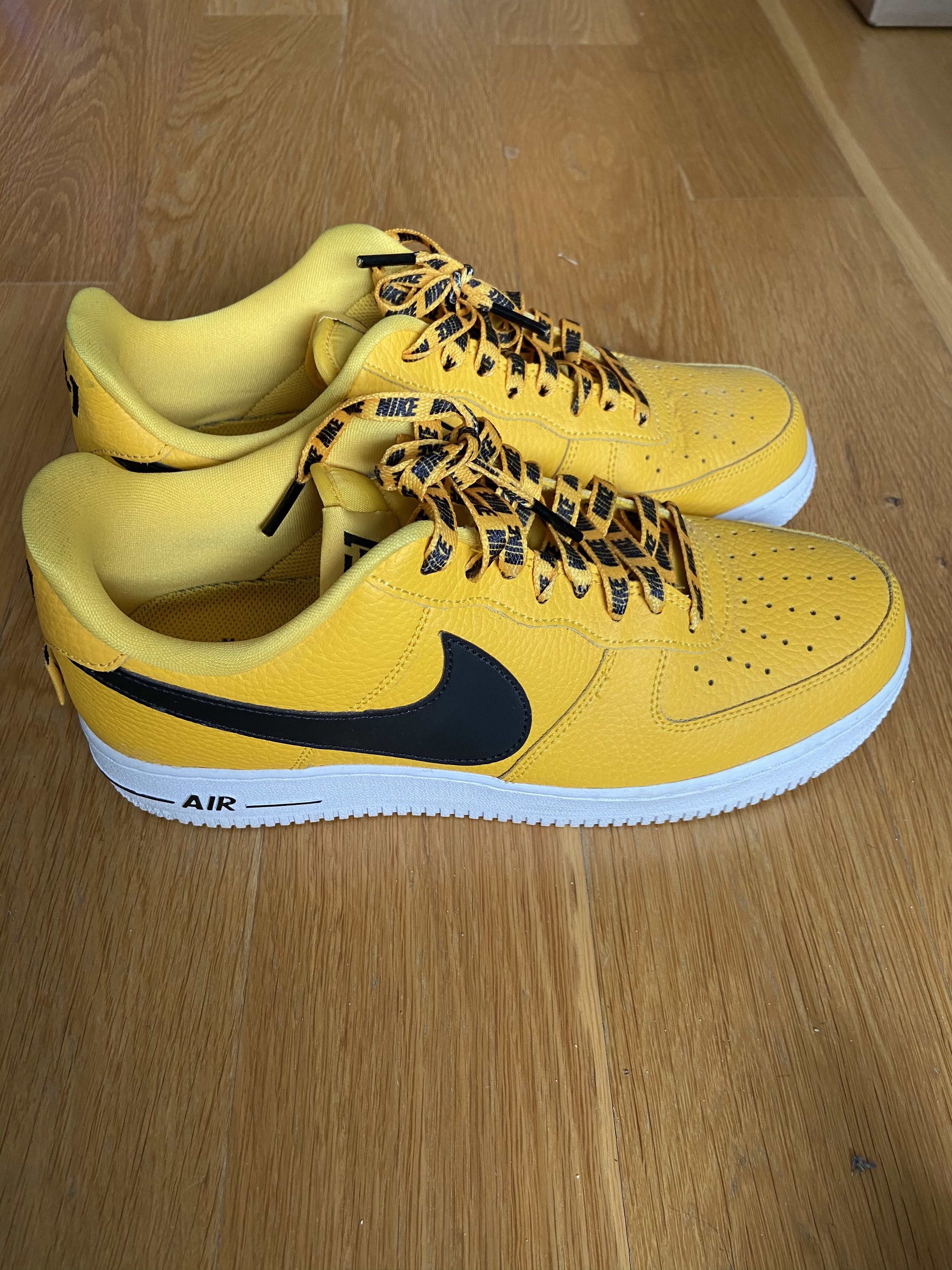 Nike Air Force 1 Low Yellow NBA Edition Size US 8 / EU 41 - 1 Preview