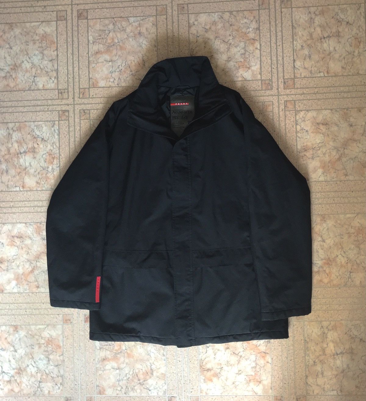 PRADA LINEA ROSSA/GORE-TEX Jacket 難く PRADA LINEA ROSSA/GORE-TEX Jacket 難く