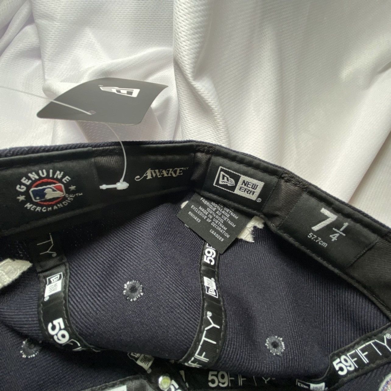 Awake NY AWAKE x NEW ERA x NEW YORK YANKEES 7 1/4 supreme cap hat box Size ONE SIZE - 2 Thumbnail
